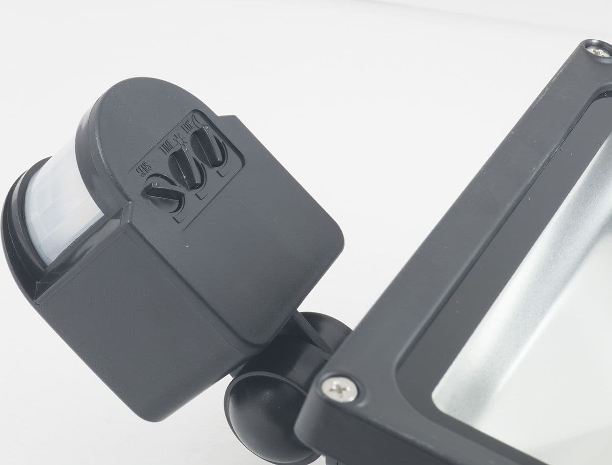 KIT FARETTO PANNELLO CON SENSORE A ENERGIA SOLARE E CREPUSCOLARE A LED COB - 3