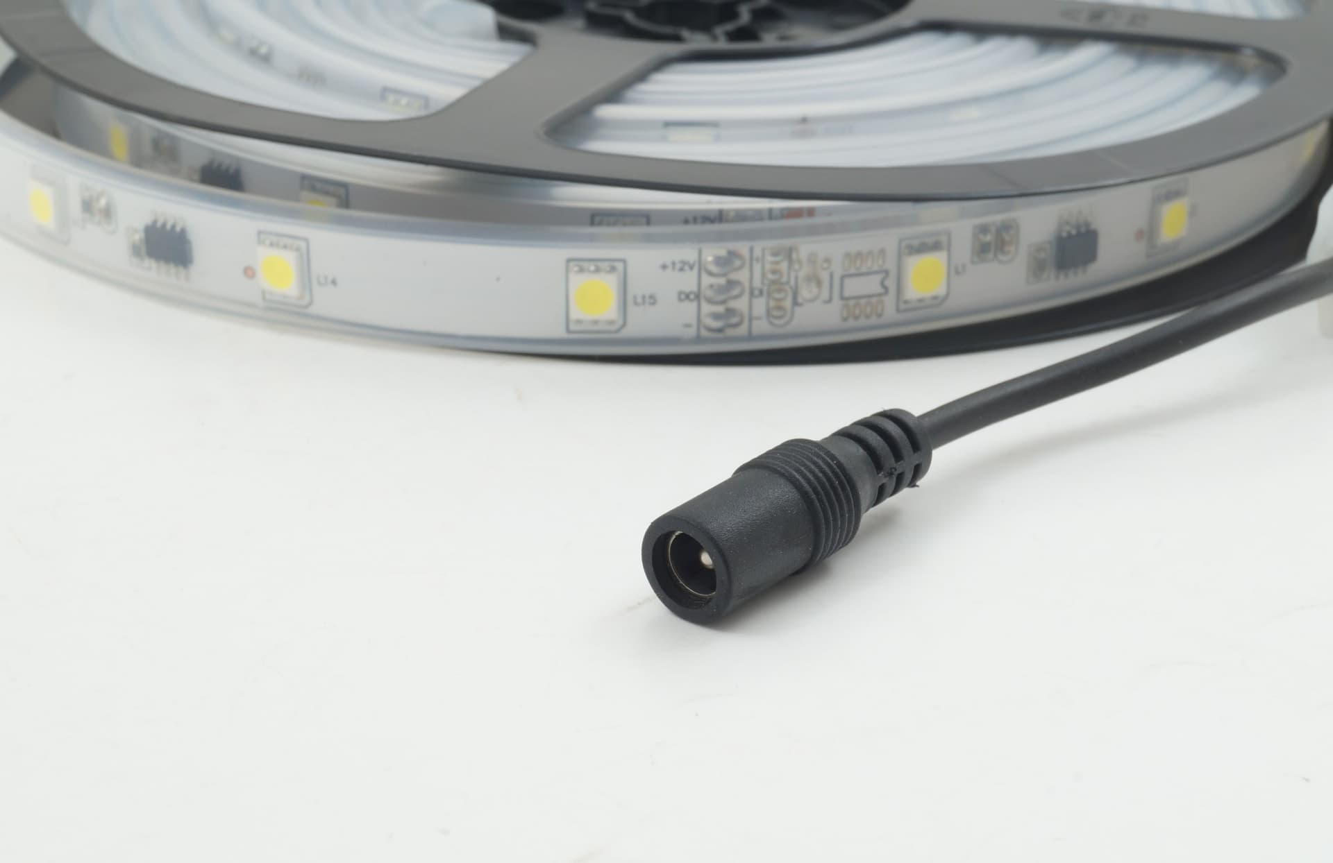 STRISCIA STRIP LED MULTIEFFECT SMD 5050 150 SMD FLESSIBILE LUCE COLORATA IP 20 - 3