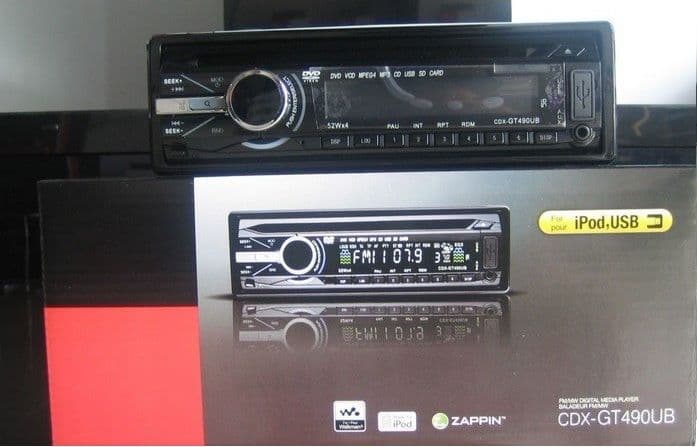 AUTORADIO STEREO BLUETOOTH CON FRONTALINO ESTRAIBILE RADIO MP3 USB SD DVD 52Wx4 - 6