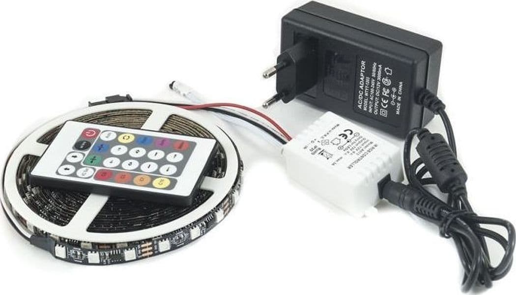 STRISCIA STRIP 300 LED RGB DIGITALE MULTIEFFETTO 7 COLORI 5050 5 M METRI INTERNO - 2