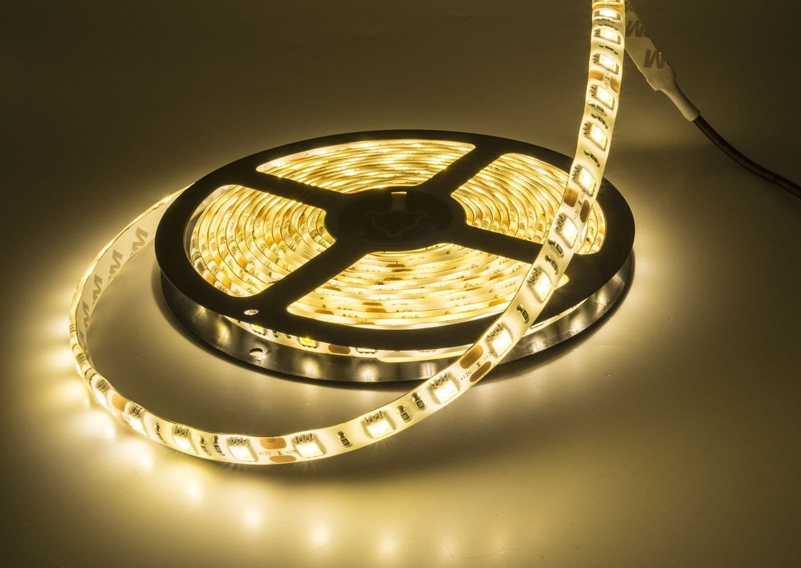 BOBINA STRISCIA STRIP LED 5050 FLESSIBILE 5MT ADESIVA LUCE INTERNO ESTERNO IP65 - 8