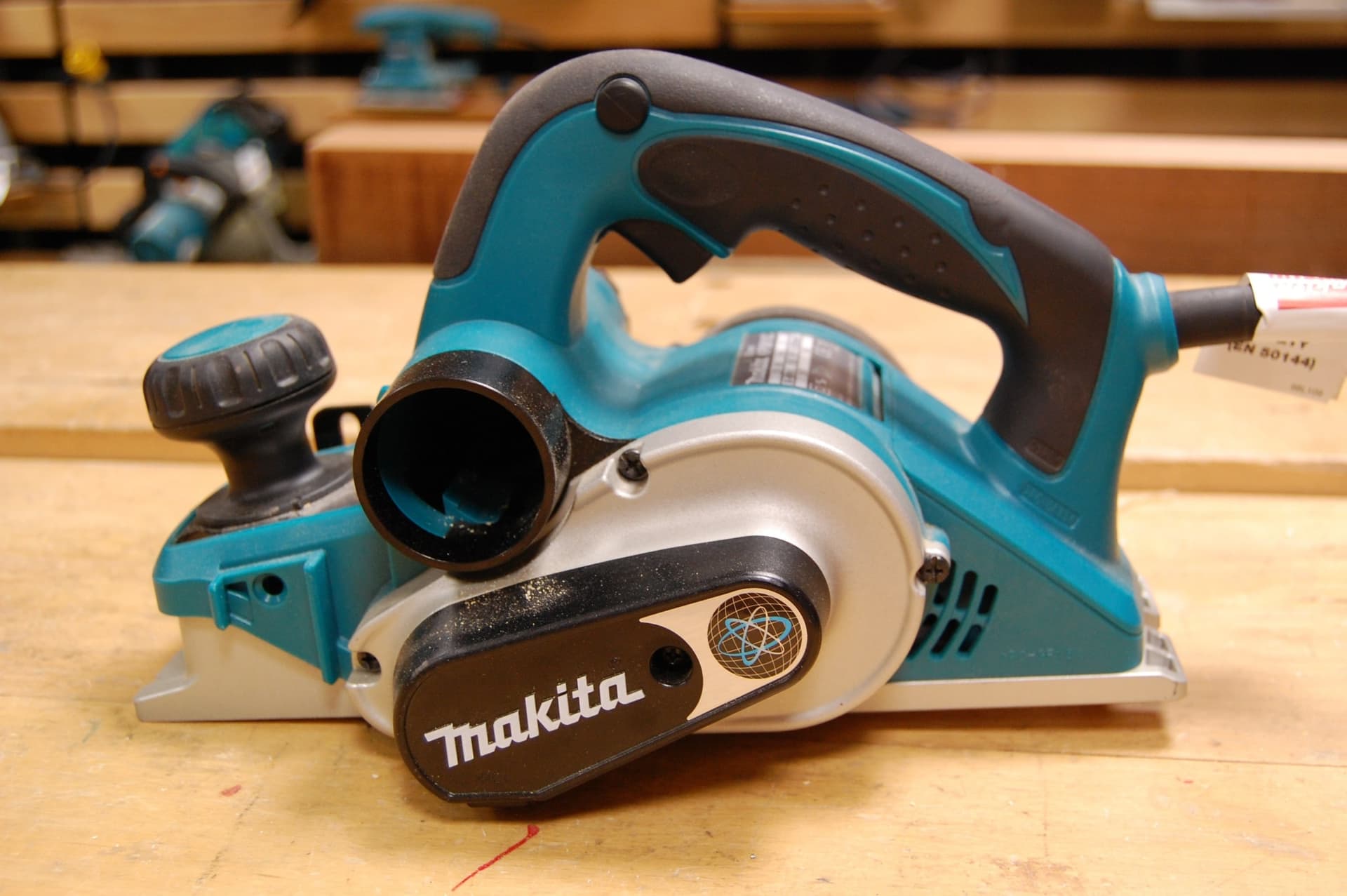 PIALLATRICE PIALLA PIALLETTO PROFESSIONALE PER LEGNO 620W MAKITA MOD.KP0800 - 5