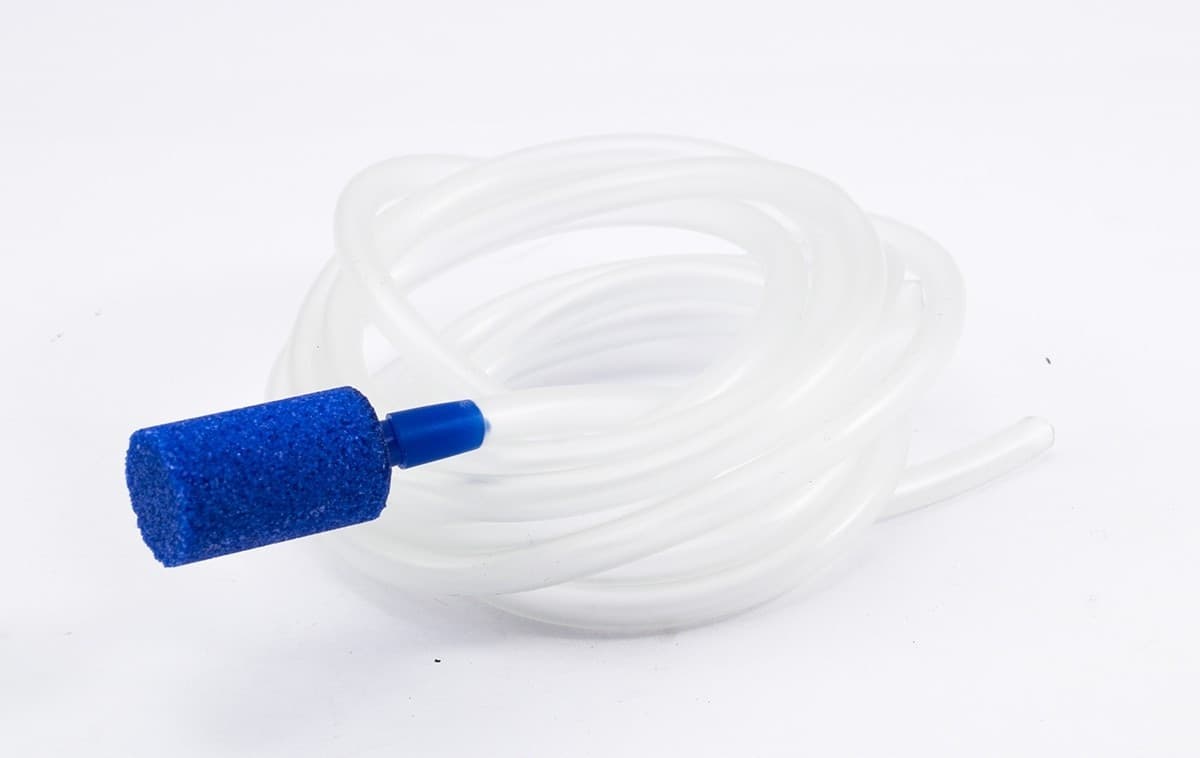 SET PER AREATORE CON PIETRA POROSA E TUBO FLESSIBILE IN SILICONE ACQUARIO 2MT - 2