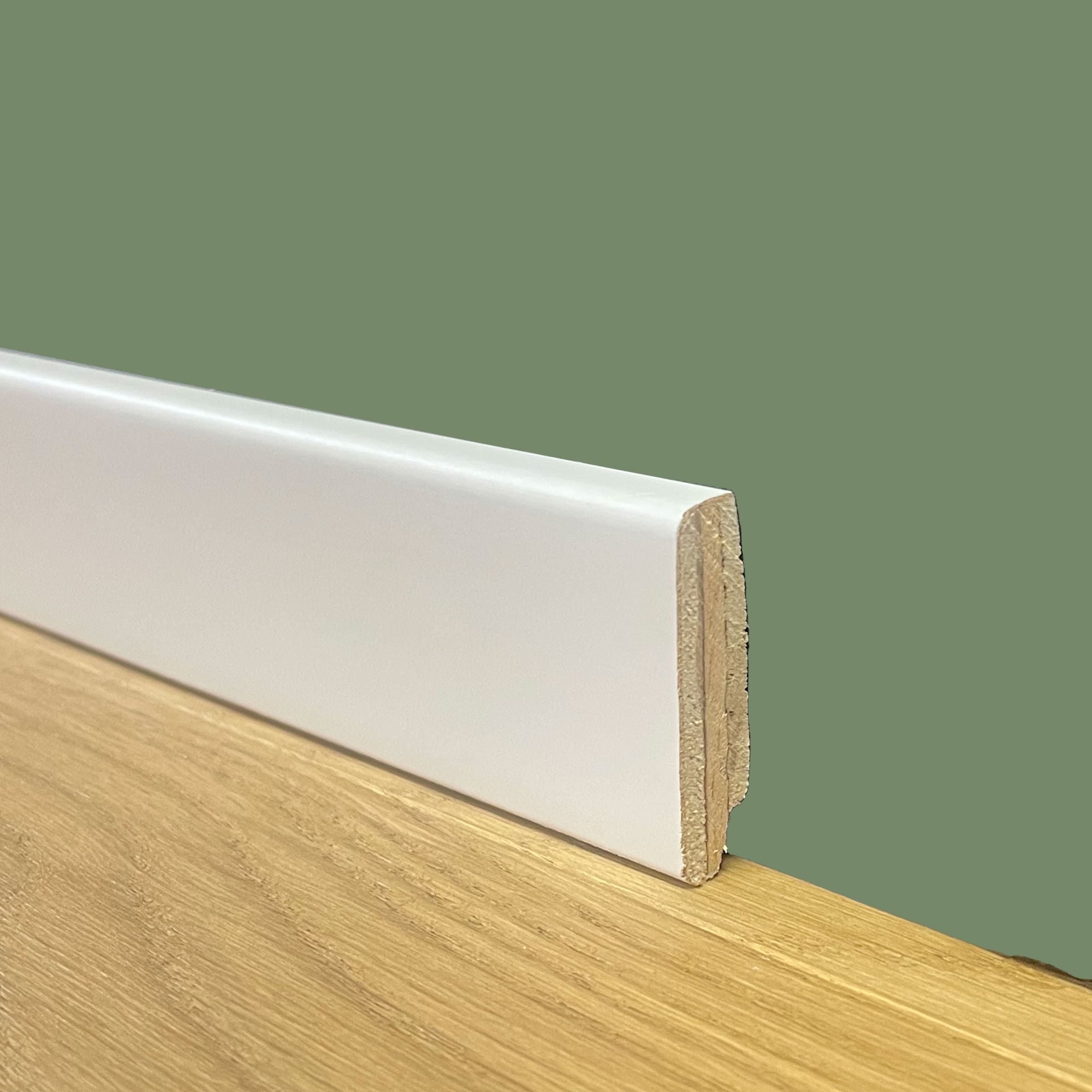 96ml di BATTISCOPA Squadrato BASSO laccato bianco su multistrato di legno 40X10 - Eternal Parquet