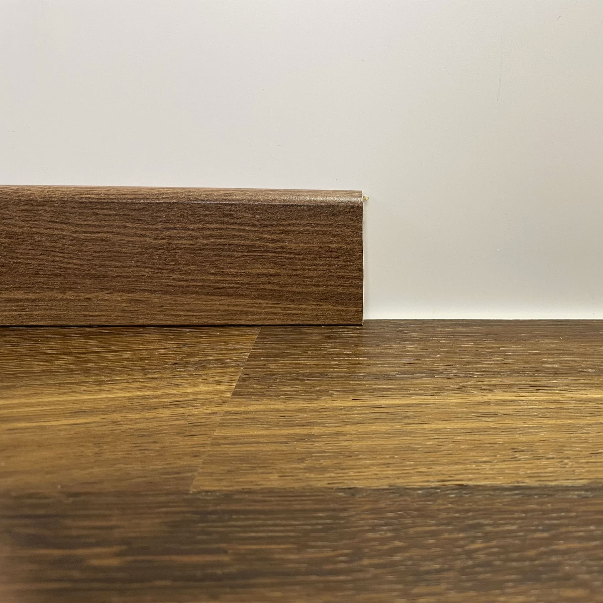 €1,69 - BATTISCOPA ZOCCOLINO in FIBRA DI LEGNO 60x15 Vari decori, Parquet, Laminati, SPC, LVT (prezzo al metro) - 21