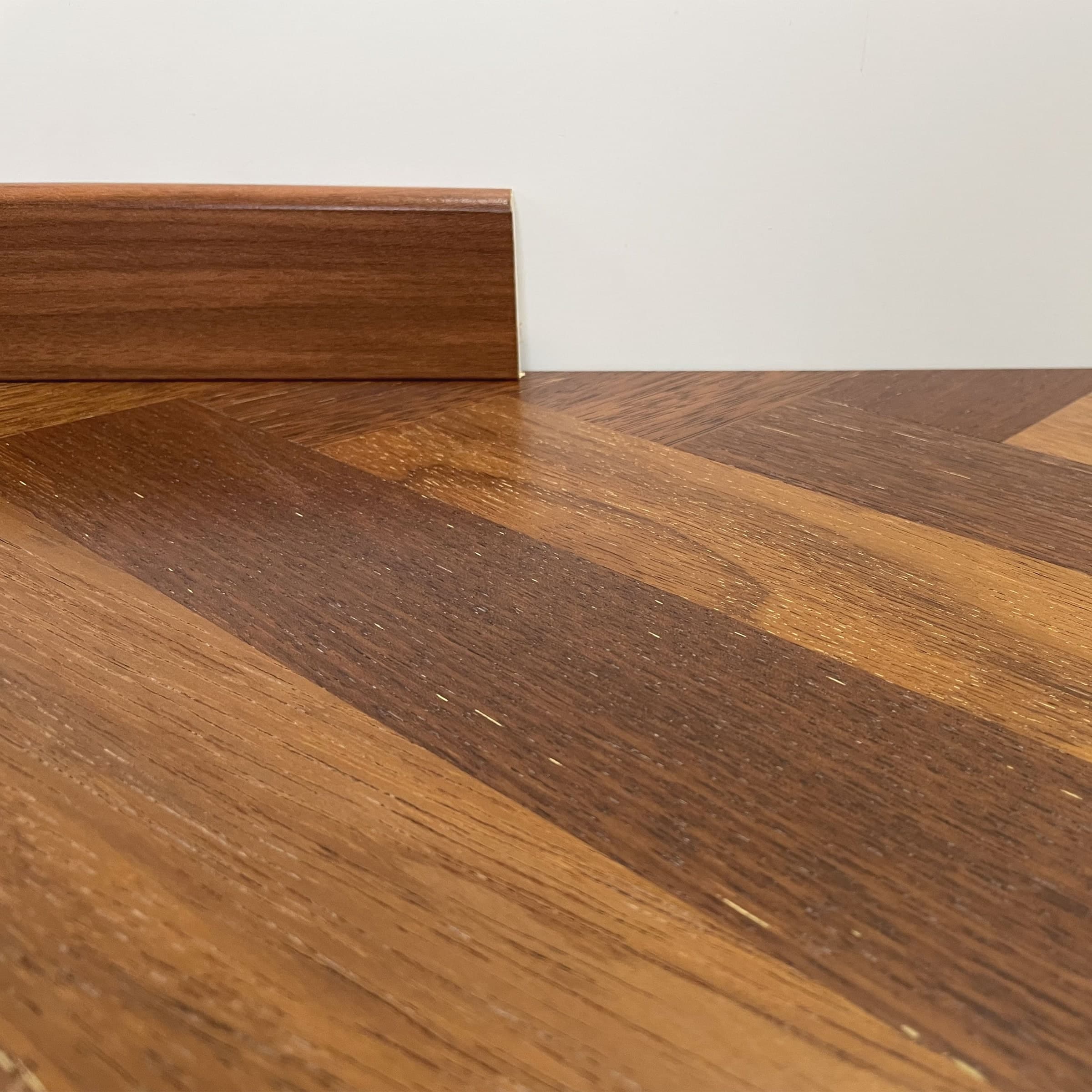 €1,69 - BATTISCOPA ZOCCOLINO in FIBRA DI LEGNO 60x15 Vari decori, Parquet, Laminati, SPC, LVT Eternal Parquet