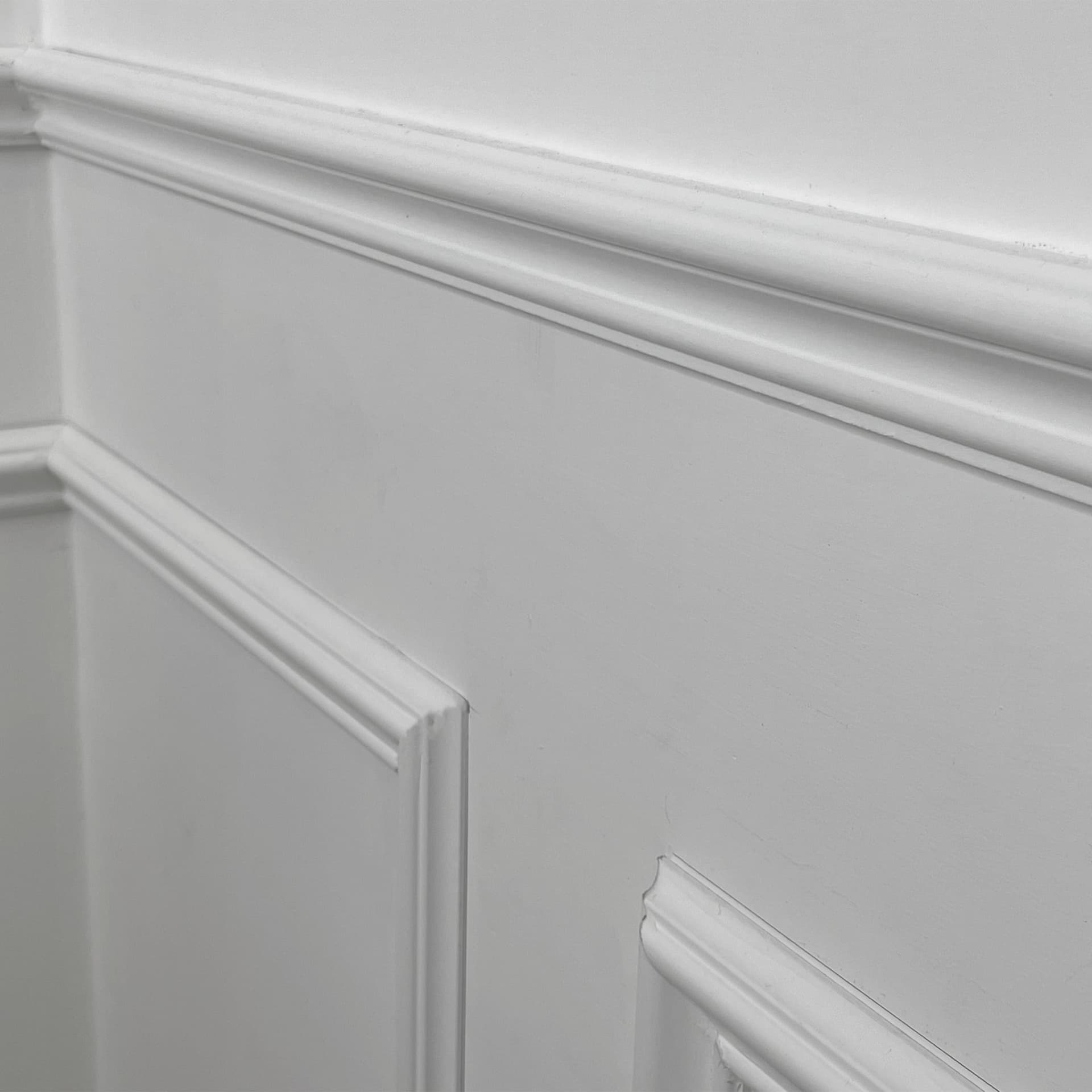 2 metri lineari di Boiserie in legno MASSICCIO di Ayous laccato bianco tutto incluso (200Lx100Hcm) - 6