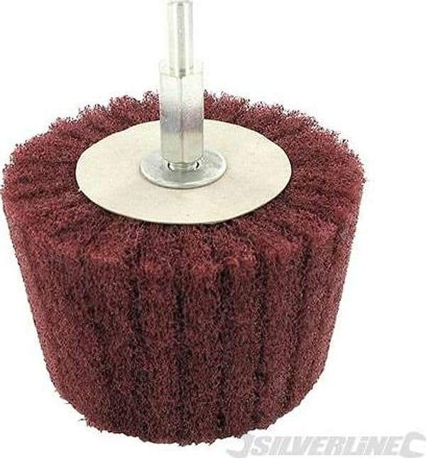 Spugna lamellare cilindrica in fibra di nylon ideale per levigatura e pulitura di legno e metallo in Spugne abrasive Eternal Brico - Ariano Irpino, commercioVirtuoso.it