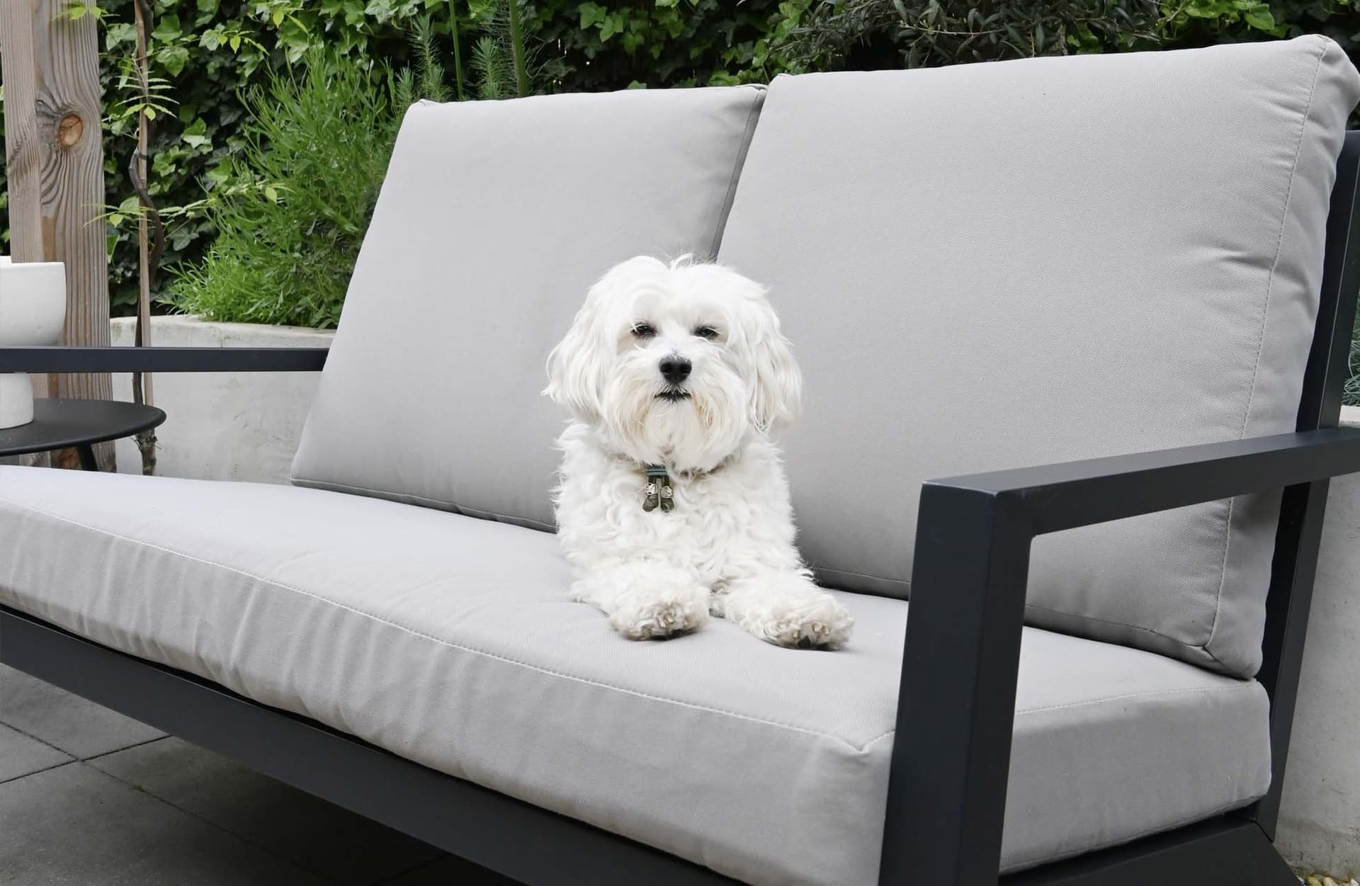 Salottino con cuscini ''Corinth'' in alluminio verniciato da giardino e veranda in Set di mobili Decor Space - Altamura, commercioVirtuoso.it