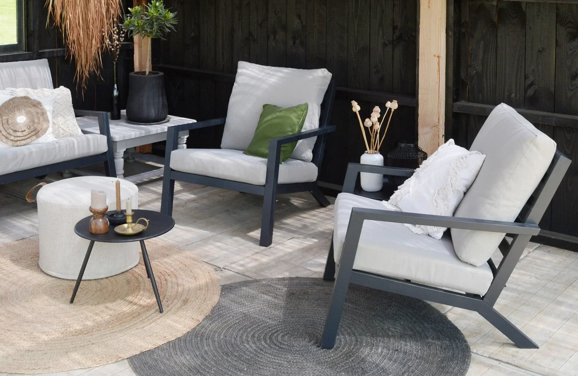 Salottino con cuscini ''Corinth'' in alluminio verniciato da giardino e veranda in Set di mobili Decor Space - Altamura, commercioVirtuoso.it