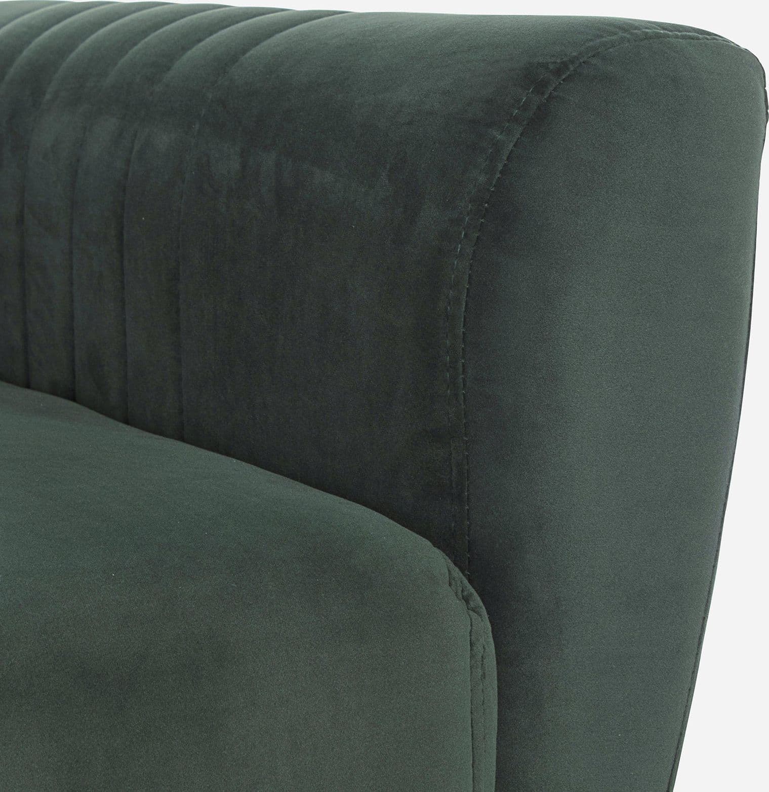 Divano letto in velluto verde 3 posti "Johnny " con piedi e struttura ottone 210 cm in Divani Decor Space - Altamura, commercioVirtuoso.it