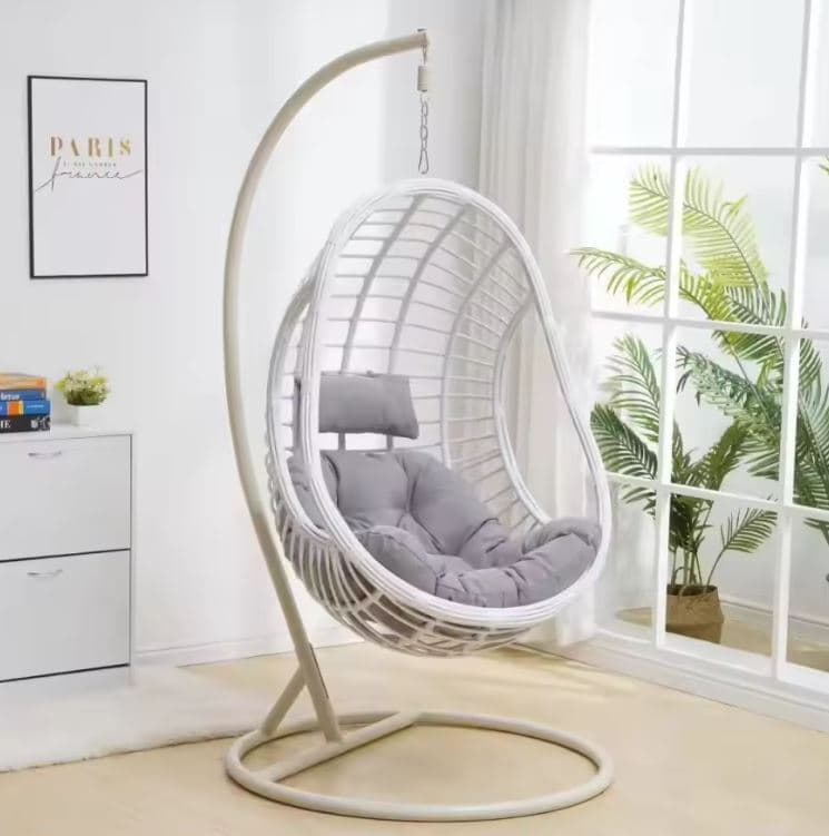 Poltrona a dondolo sospesa "Caracas" per giardino e veranda in rattan con cuscino in Dondoli coperti Decor Space - Altamura, commercioVirtuoso.it