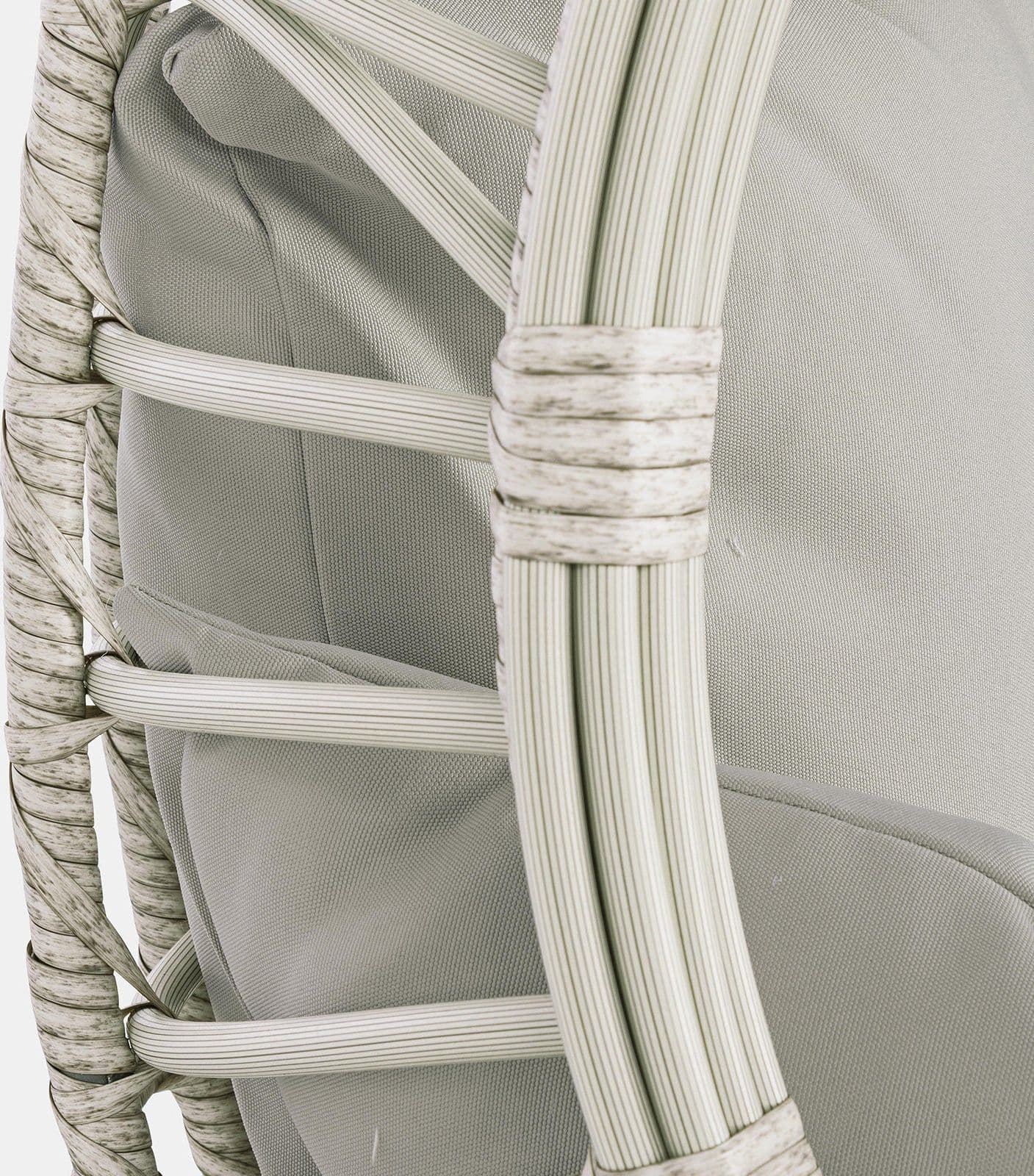 Poltrona a dondolo sospesa "Caracas" per giardino e veranda in rattan con cuscino in Dondoli coperti Decor Space - Altamura, commercioVirtuoso.it