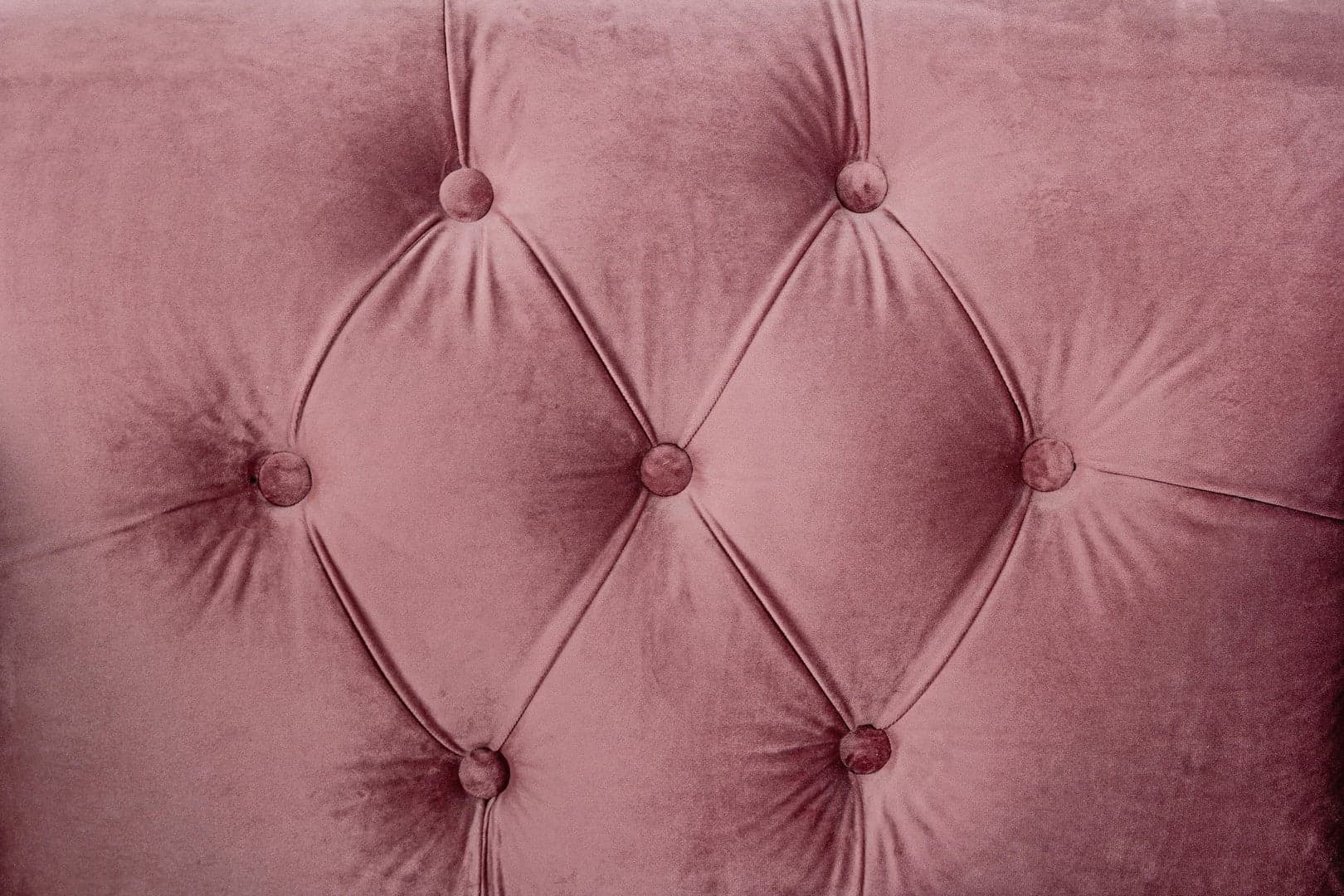 Divano in velluto 3 posti "Blossom" tipo Chester con piedi neri 193 cm in Divani Decor Space - Altamura, commercioVirtuoso.it