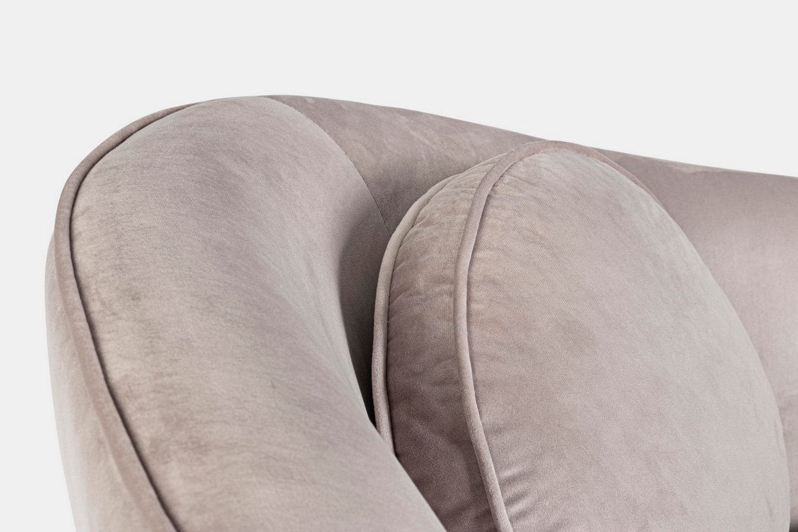 Divano in velluto 2 posti "Candis" con piedi neri 163 cm in Divani Decor Space - Altamura, commercioVirtuoso.it