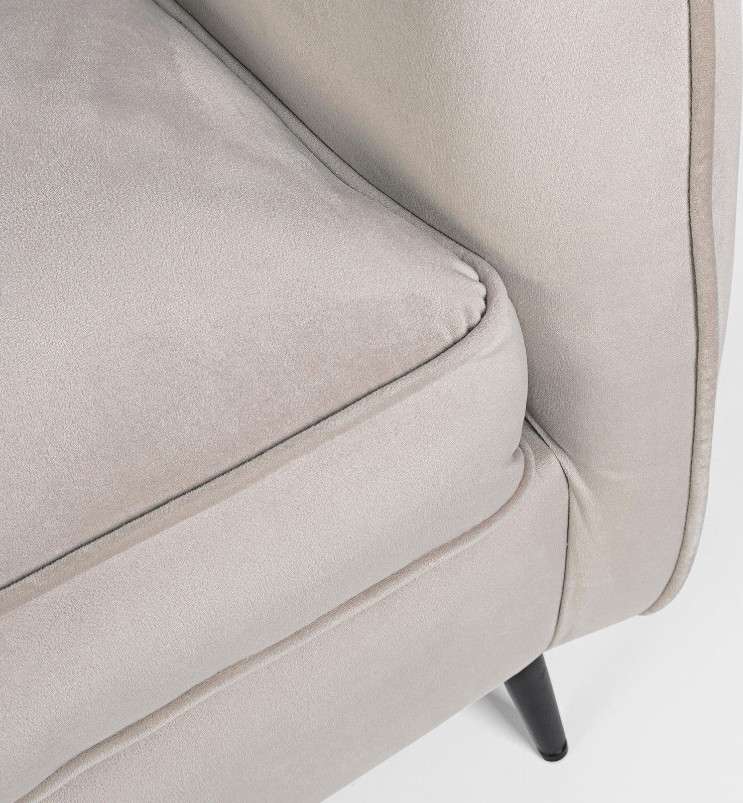 Divano in velluto Grigio chiaro 2 posti "Candis" con piedi neri 163 cm in Divani Decor Space - Altamura, commercioVirtuoso.it