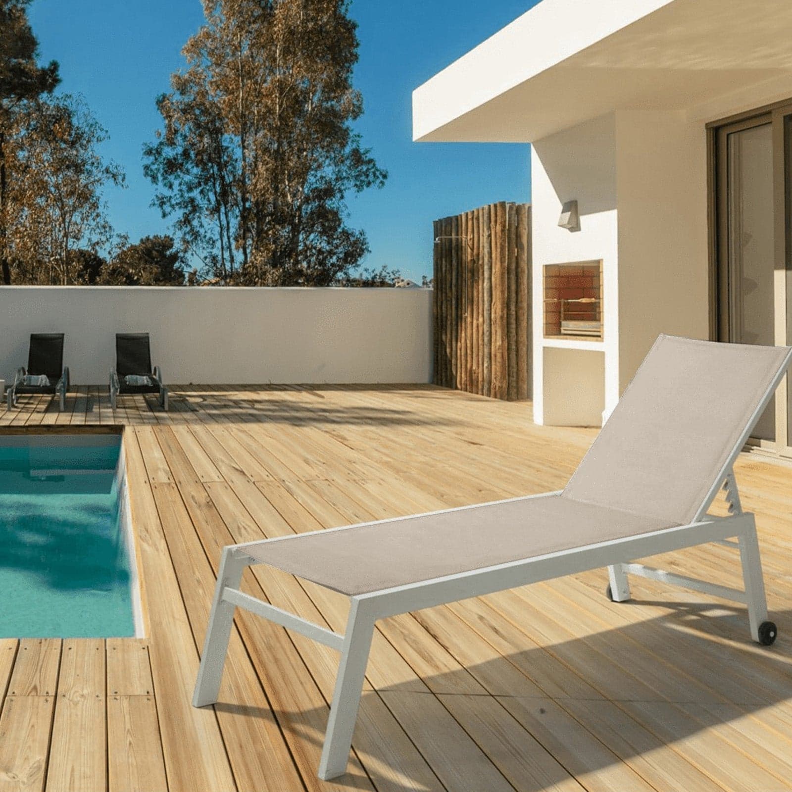 Lettino prendisole in alluminio "Sun" con ruote per piscina e giardino Giardino e giardinaggio/Arredamento da giardino e accessori/Lettini Decor Space - Altamura, Commerciovirtuoso.it