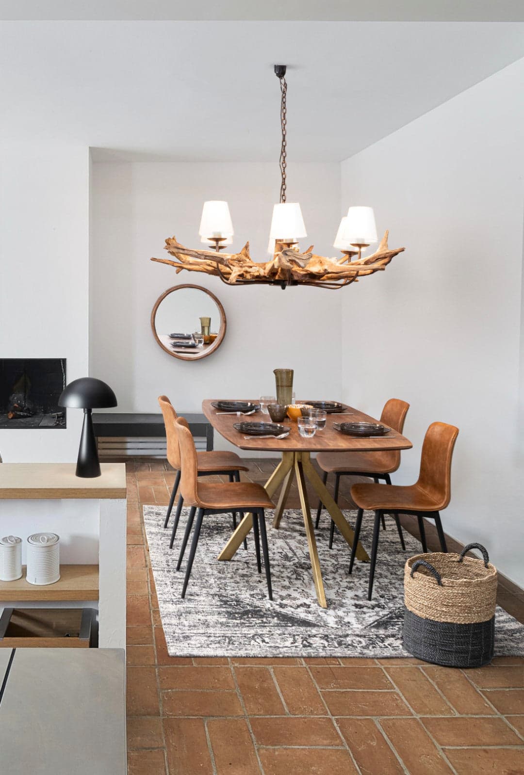 Tavolo Sherman rettangolare, con gambe, in legno di mango, stile vintage da 150 cm in Tavoli da sala da pranzo Decor Space - Altamura, commercioVirtuoso.it