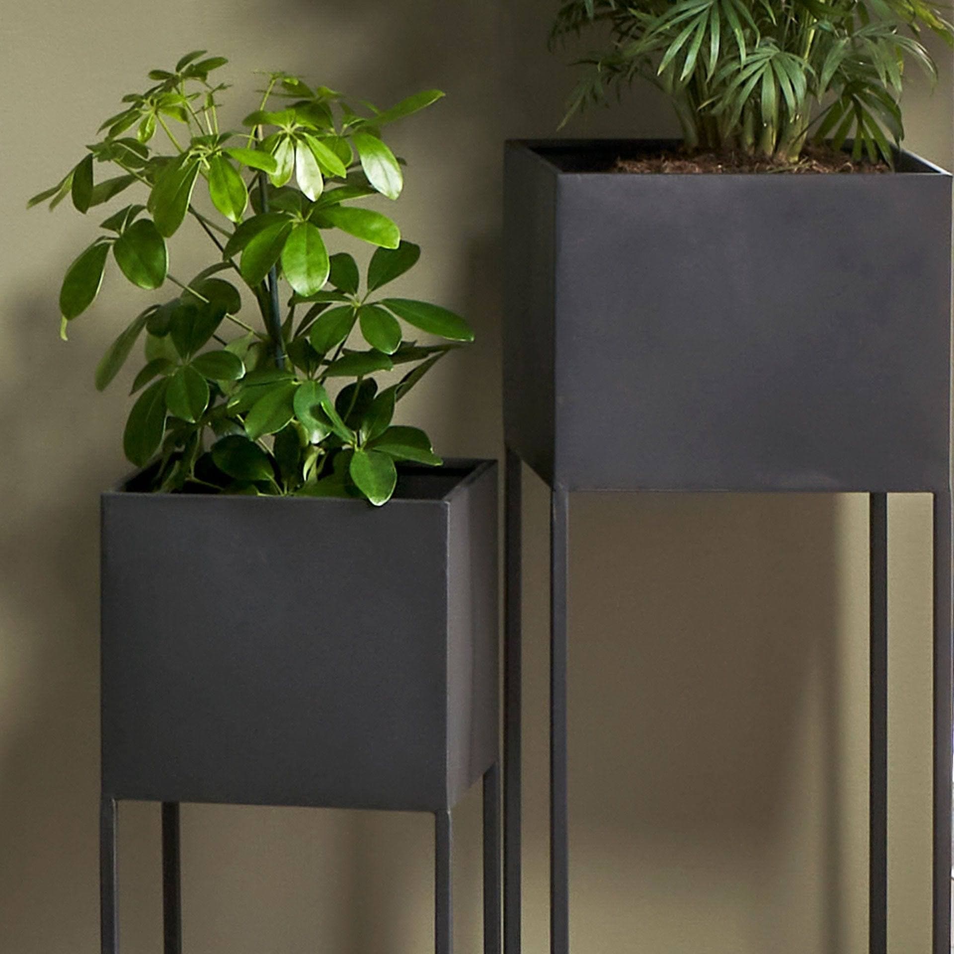 Set 3 Fioriere porta vaso in metallo da interno ed esterno arredamento Moderno in Balconiere Decor Space - Altamura, commercioVirtuoso.it