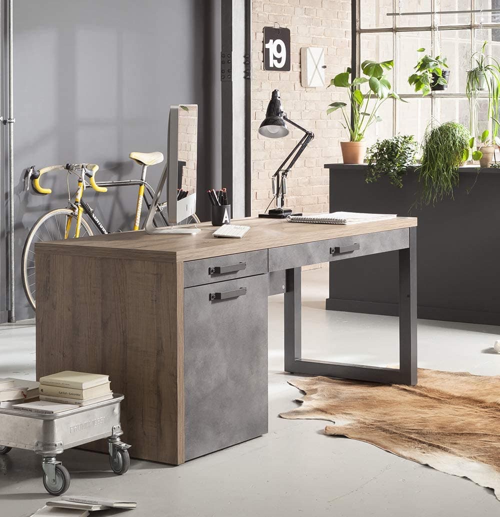 Scrivania da ufficio porta PC stile Industrial con 1 anta e 2 cassetti color rovere e nero 170 cm in Postazioni di lavoro per computer Decor Space - Altamura, commercioVirtuoso.it