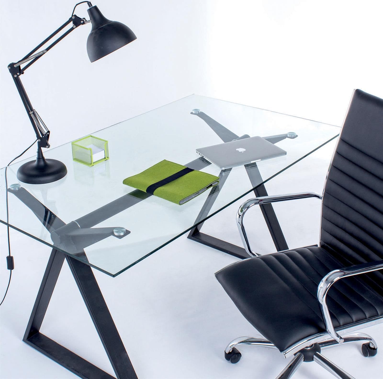 Scrivania moderna "Job" porta pc da ufficio e cameretta in vetro 150 cm in Postazioni di lavoro per computer Decor Space - Altamura, commercioVirtuoso.it