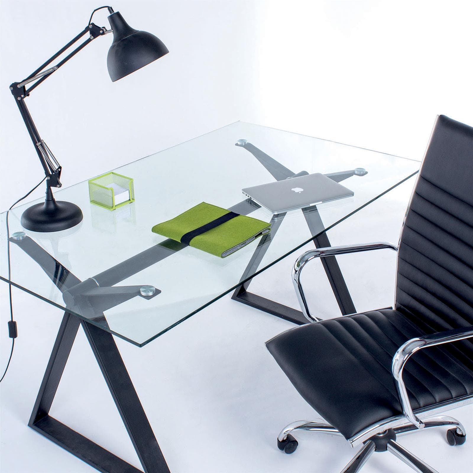 Scrivania moderna "Job" porta pc da ufficio e cameretta in vetro 150 cm in Postazioni di lavoro per computer Decor Space - Altamura, commercioVirtuoso.it