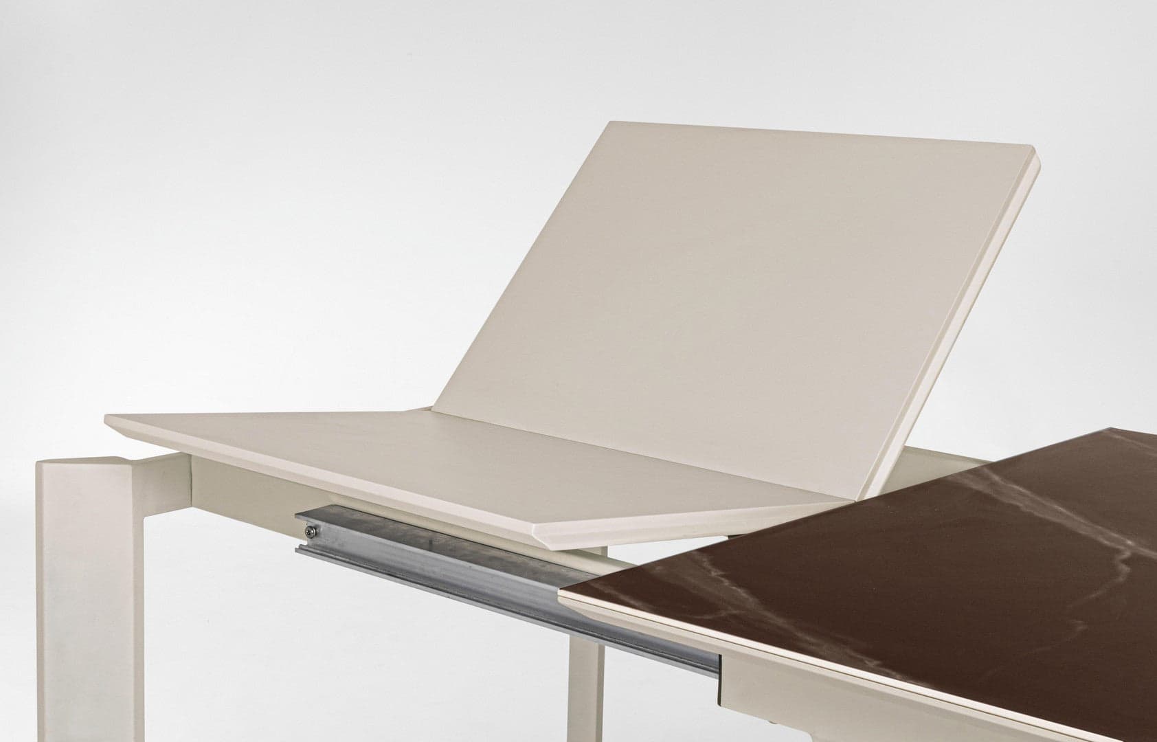 Tavolo "Briva" allungabile rettangolare con piano in ceramica e supporto in mdf - 49