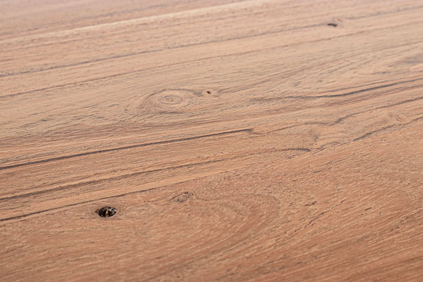 Tavolo Aron rettangolare, con gambe in acciaio, piano in legno di acacia, stile moderno in Tavoli da sala da pranzo Decor Space - Altamura, commercioVirtuoso.it
