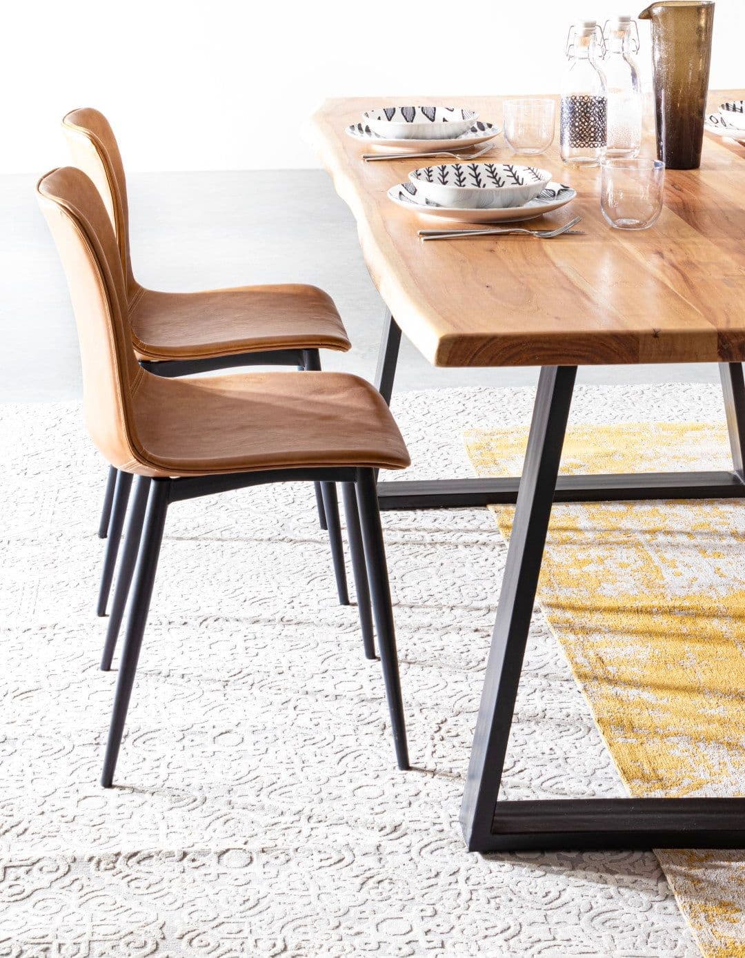 Tavolo Artur rettangolare, con gambe, in legno di acacia da 200 x 95 cm in Tavoli da sala da pranzo Decor Space - Altamura, commercioVirtuoso.it
