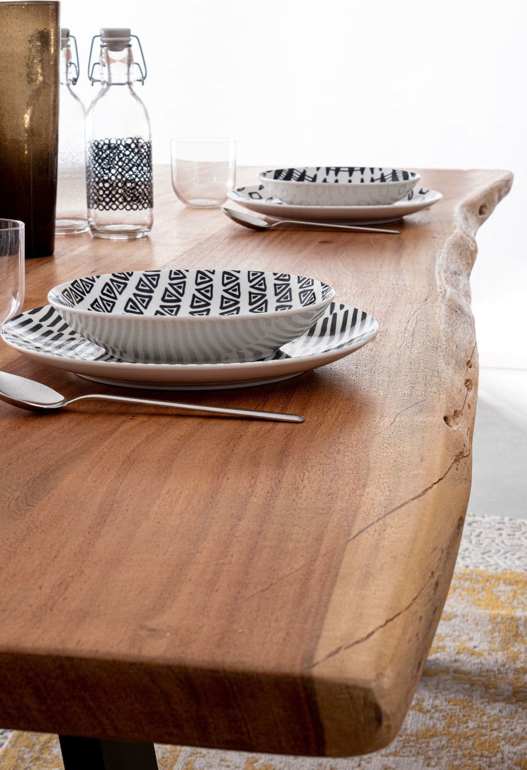 Tavolo Artur rettangolare, con gambe, in legno di acacia da 200 x 95 cm in Tavoli da sala da pranzo Decor Space - Altamura, commercioVirtuoso.it