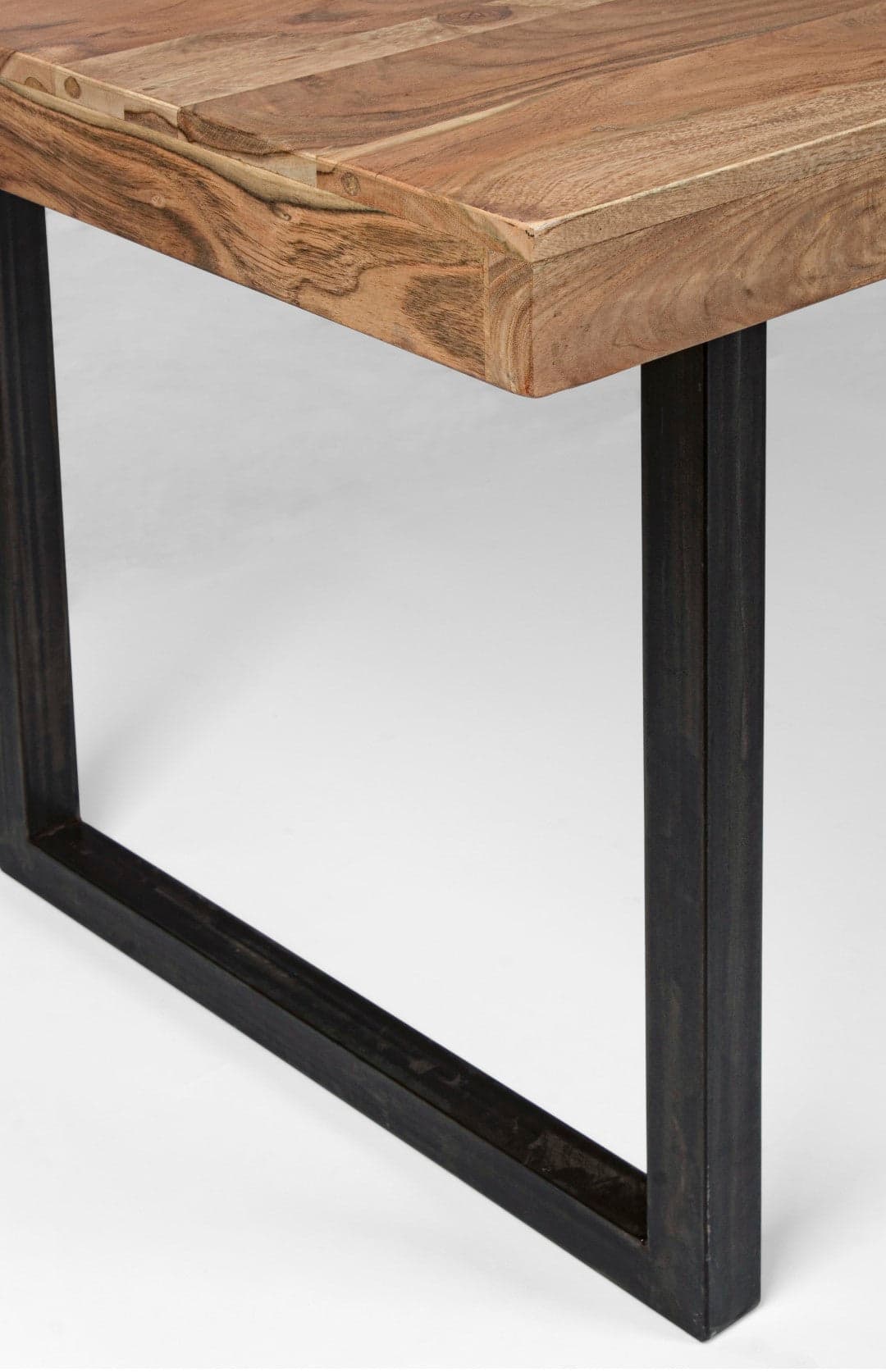 Tavolo Egon rettangolare, con gambe in acciaio, piano in legno di acacia, stile moderno in Tavoli da sala da pranzo Decor Space - Altamura, commercioVirtuoso.it