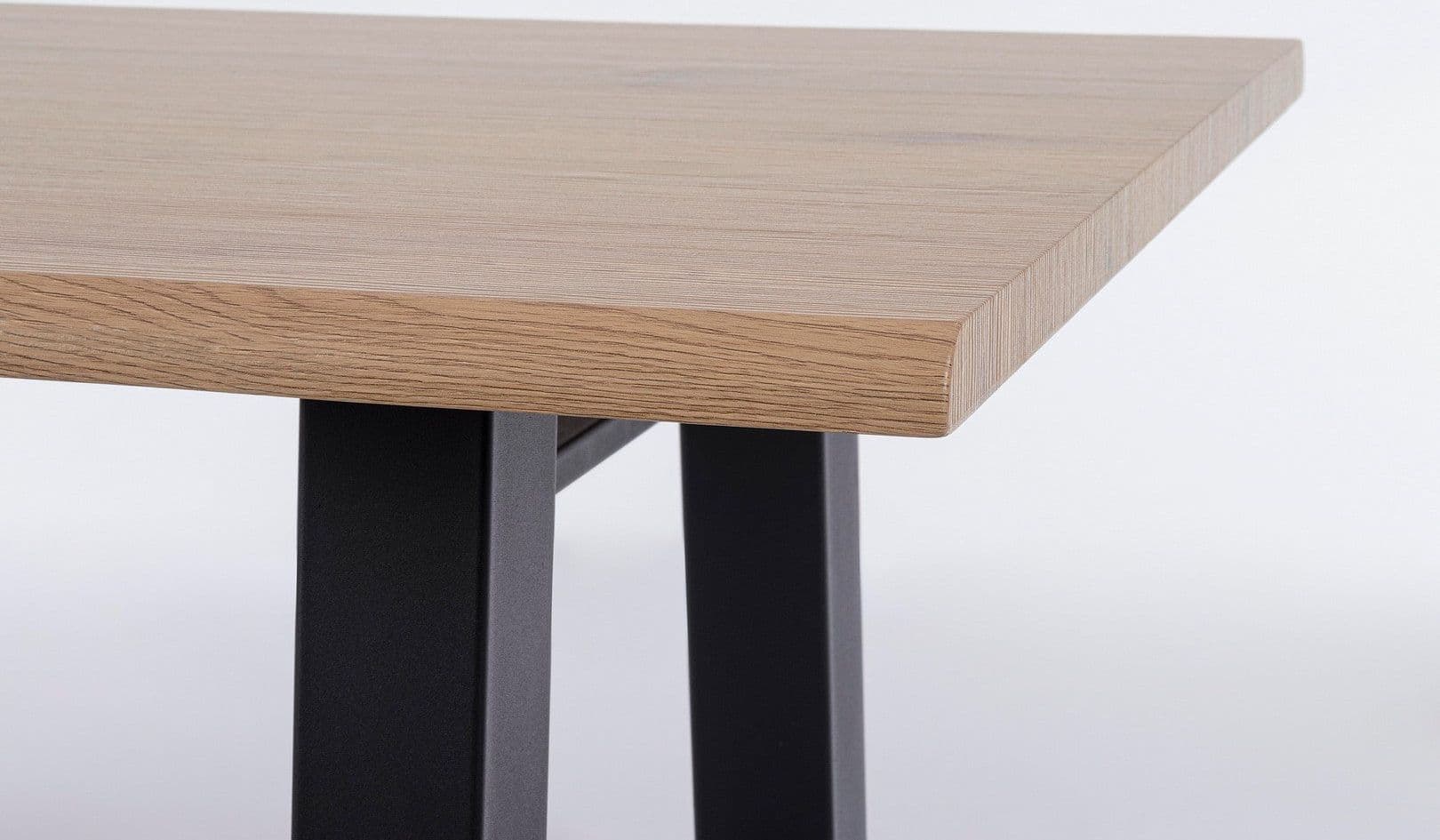 Tavolo Fred con gambe in acciaio verniciato, piano in mdf rivestito in carta melaminica 180 x 90 cm Casa e cucina/Arredamento/Sala da pranzo/Tavoli da sala da pranzo Decor Space - Altamura, Commerciovirtuoso.it
