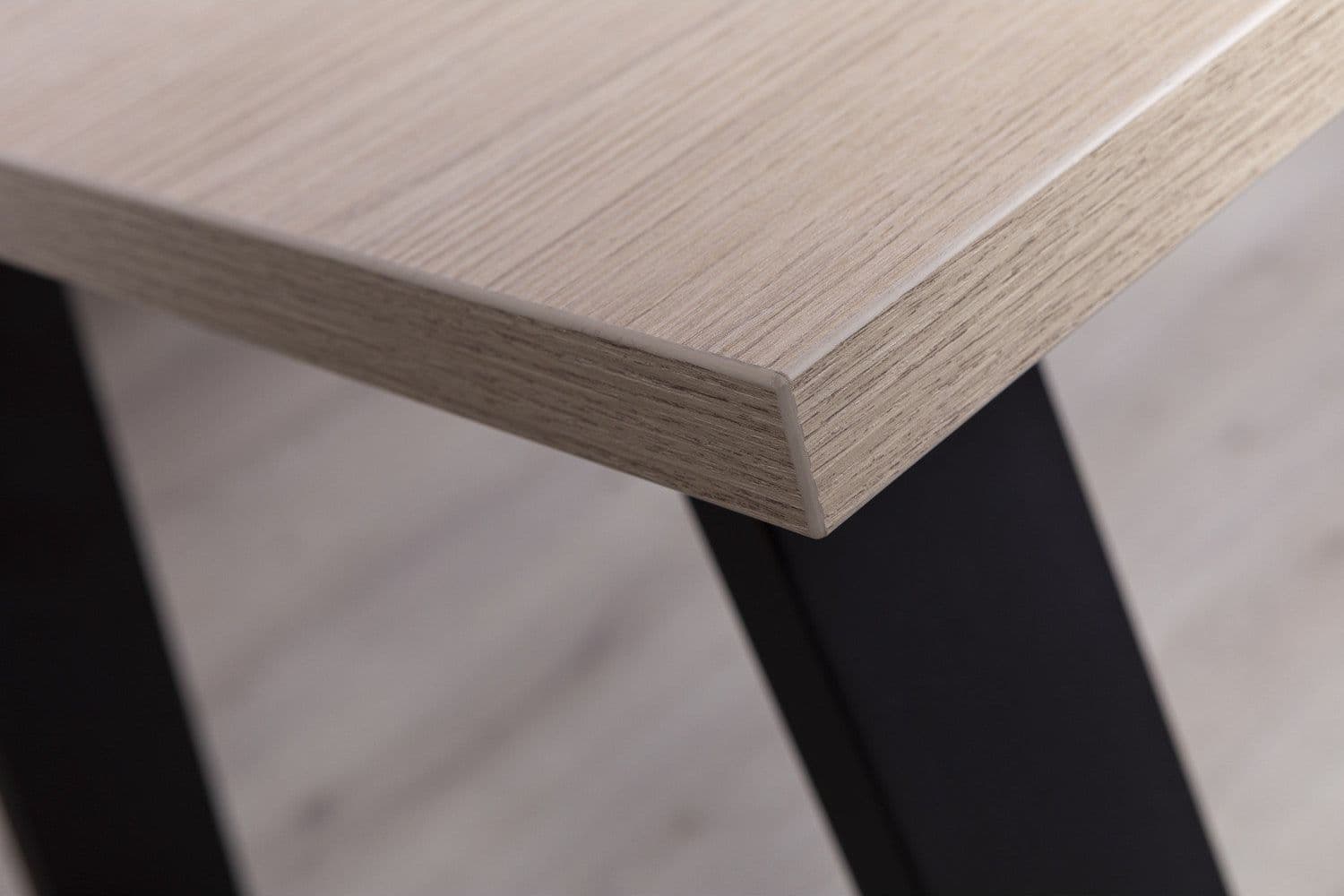 Scrivania da ufficio con piedi in acciaio 172 cm Rovere e Nero "Made in Italy" in Scrivanie Decor Space - Altamura, commercioVirtuoso.it