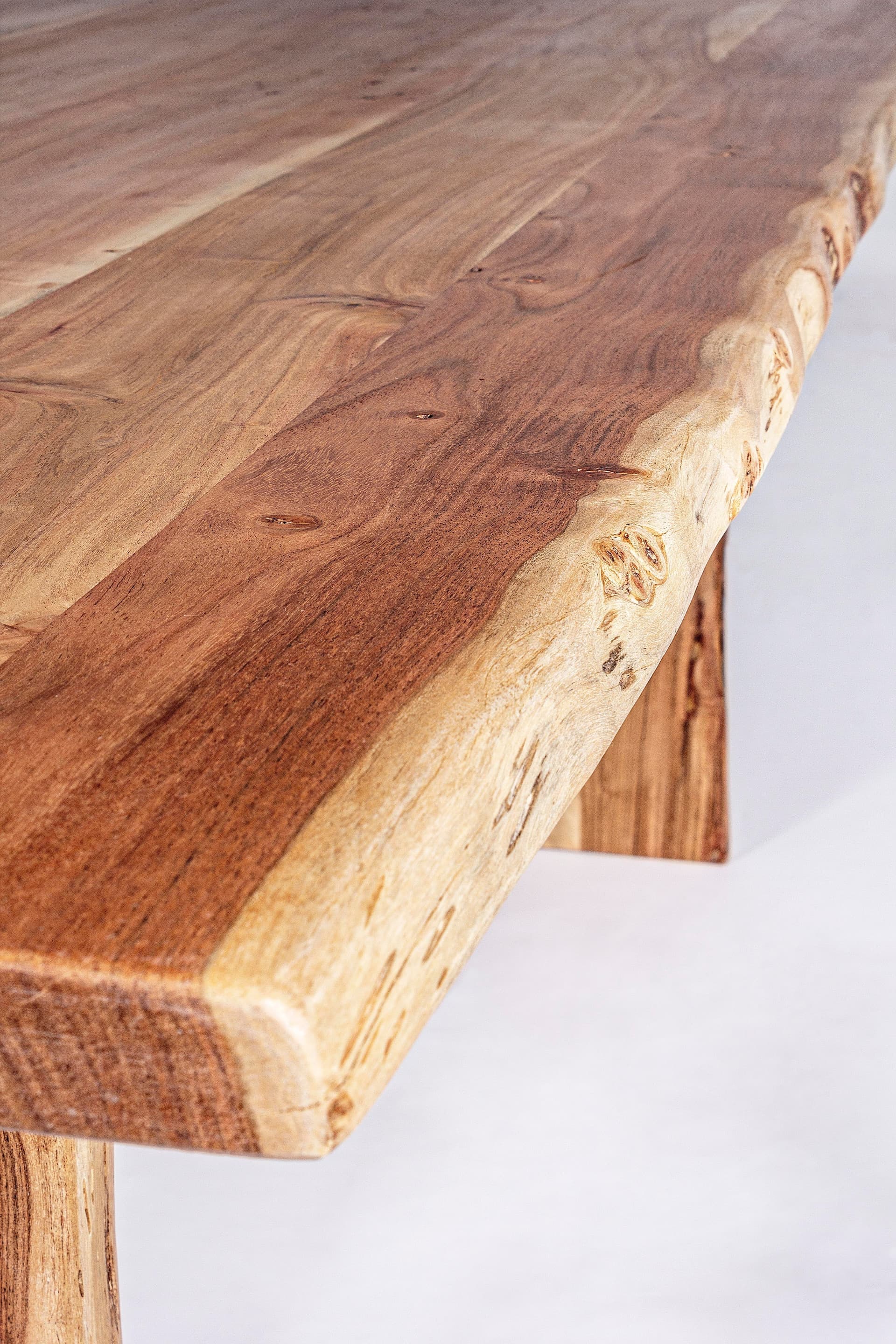 Tavolo Eneas rettangolare, con gambe, in legno di acacia da 200 x 95 cm in Tavoli da sala da pranzo Decor Space - Altamura, commercioVirtuoso.it
