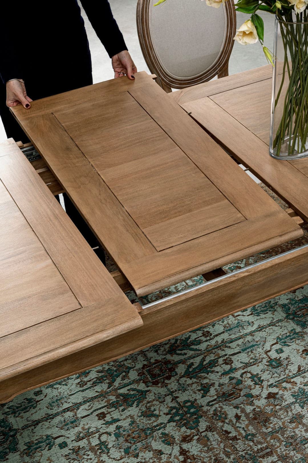 Tavolo allungabile Domitille rettangolare, con gambe, in legno di mango da 180-225 x 90 cm in Tavoli da sala da pranzo Decor Space - Altamura, commercioVirtuoso.it