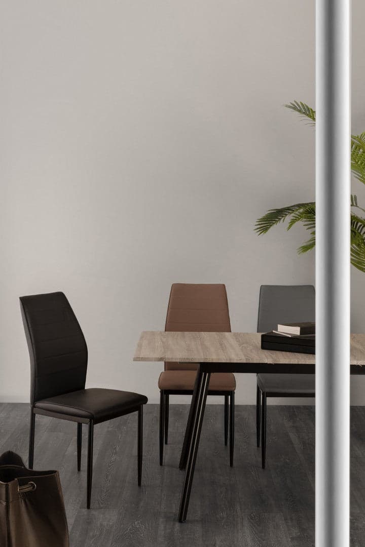 Tavolo allungabile Courtney rettangolare con gambe in acciaio, struttura nera, piano e estensione in mdf in Tavoli da sala da pranzo Decor Space - Altamura, commercioVirtuoso.it