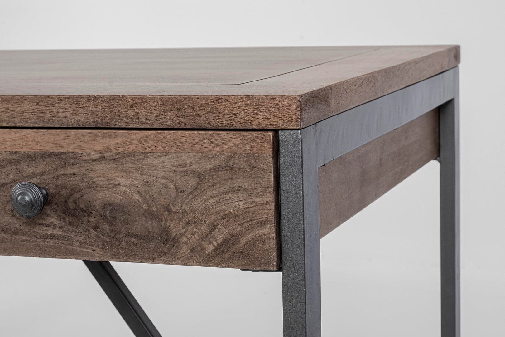 Scrivania "Calixte" con 3 cassetti, struttura in legno di mango e acciaio, stile industriale, 153x66x75.8h in Scrivanie Decor Space - Altamura, commercioVirtuoso.it