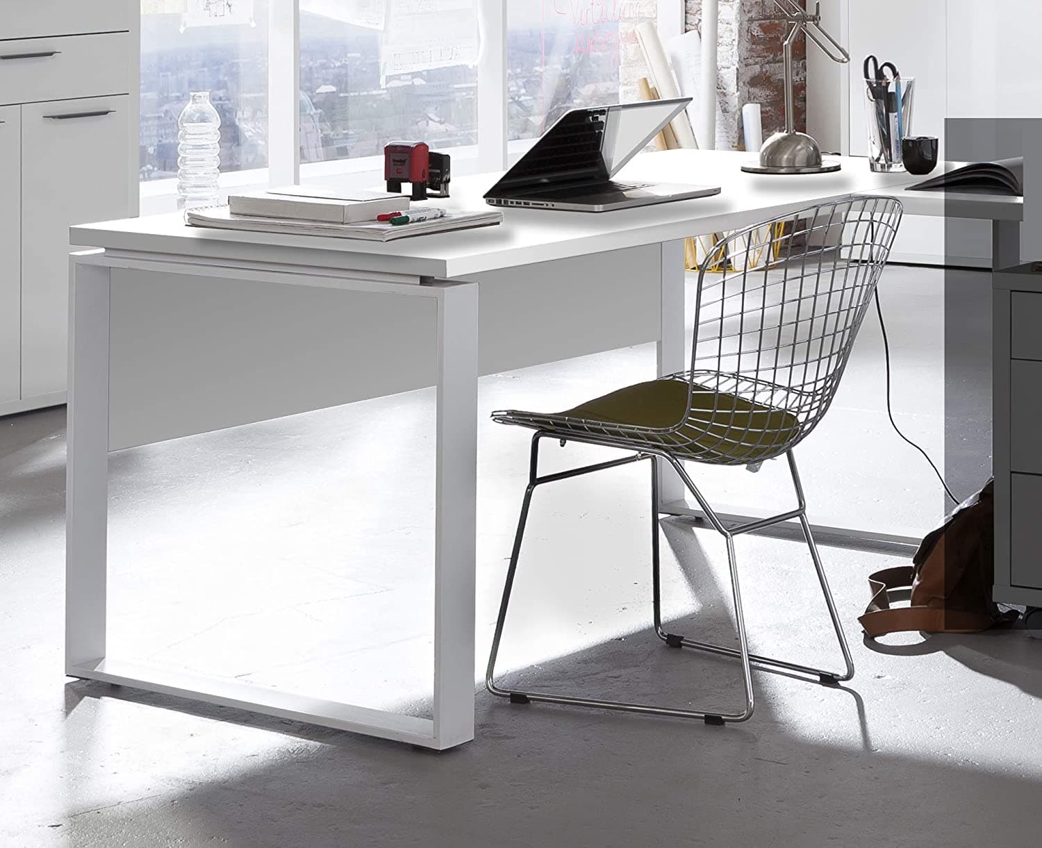 Scrivania elegante in legno con piedi in Acciaio da ufficio e stanzetta porta pc "Made in Italy" in Postazioni di lavoro per computer Decor Space - Altamura, commercioVirtuoso.it