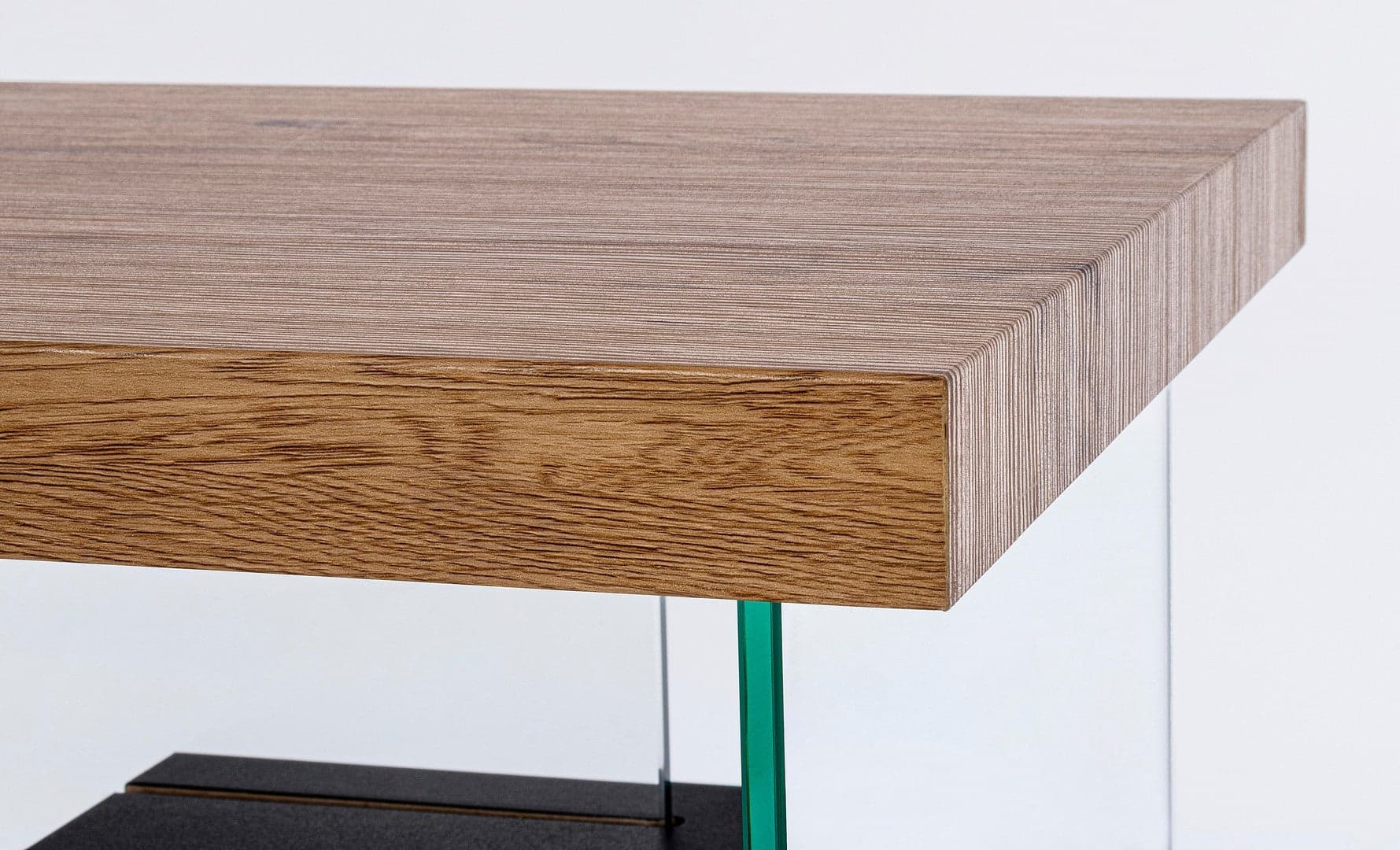 Scrivania "Line" Wood con 2 mensole, piano in mdf, lato in vetro temperato, 120 x 50 cm in Scrivanie Decor Space - Altamura, commercioVirtuoso.it