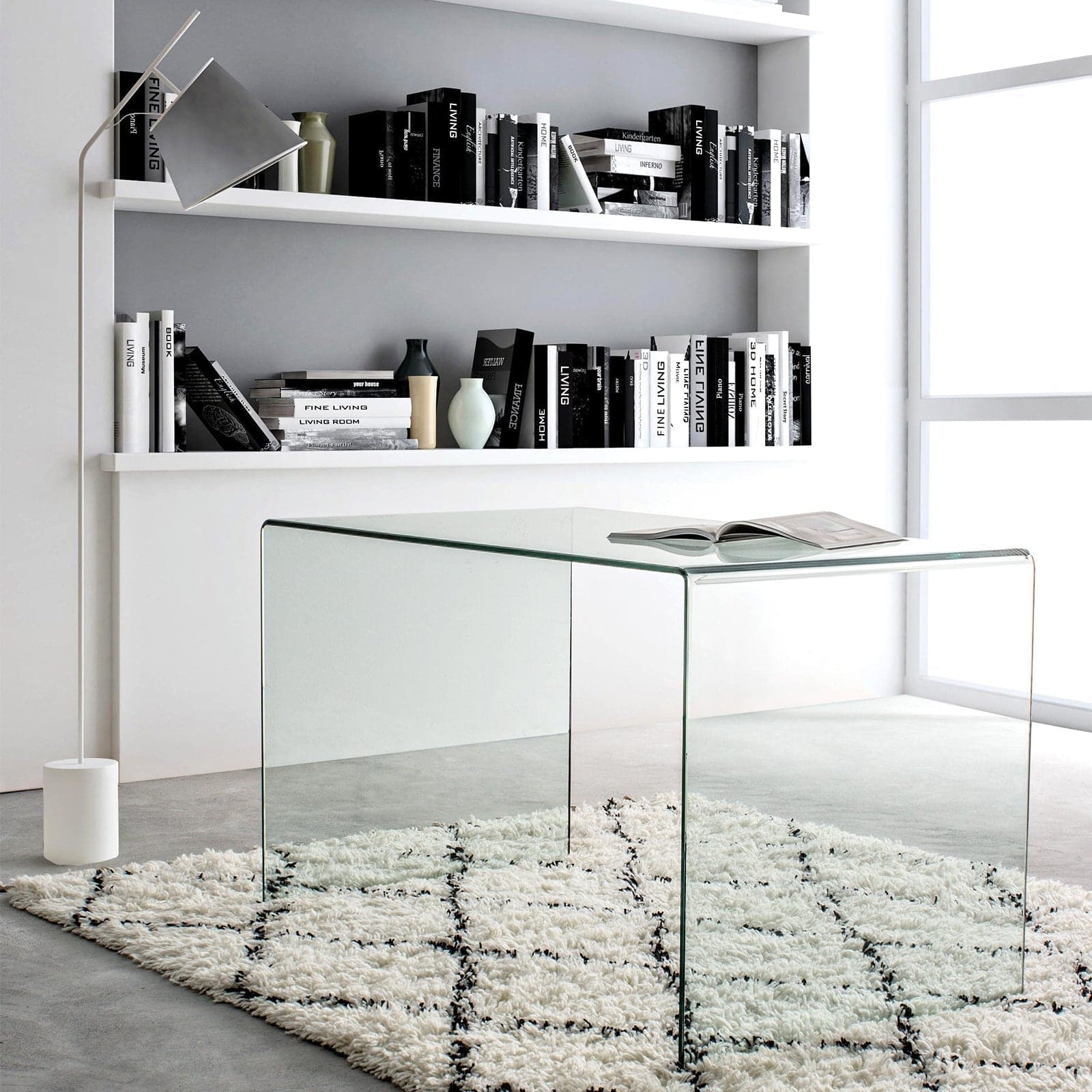 Scrivania "Iride" porta PC con struttura in vetro trasparente 125 X 70 cm per ufficio e cameretta in Scrivanie Decor Space - Altamura, commercioVirtuoso.it