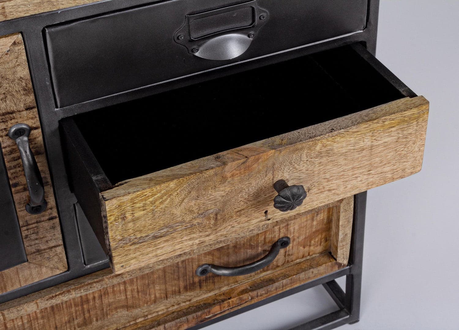 Cassettiera "Rupert", 1 anta e 6 cassetti con struttura in acciaio e legno di mango, stile industriale - 5