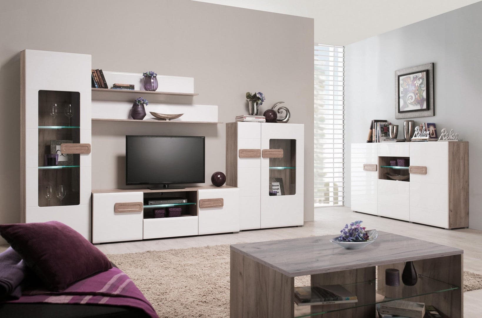 Credenza "Italy", color bianco lucido-rovere, con struttura in truciolare rivestito, mobile in kit in Credenze Decor Space - Altamura, commercioVirtuoso.it