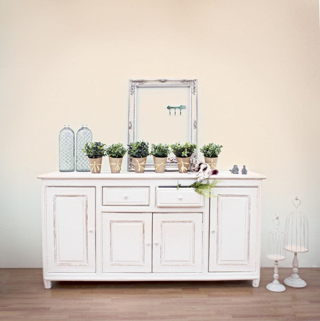 Credenza "Colette" in legno di mango massiccio, con schienali e laterali in mdf, stile rustico in Credenze Decor Space - Altamura, commercioVirtuoso.it
