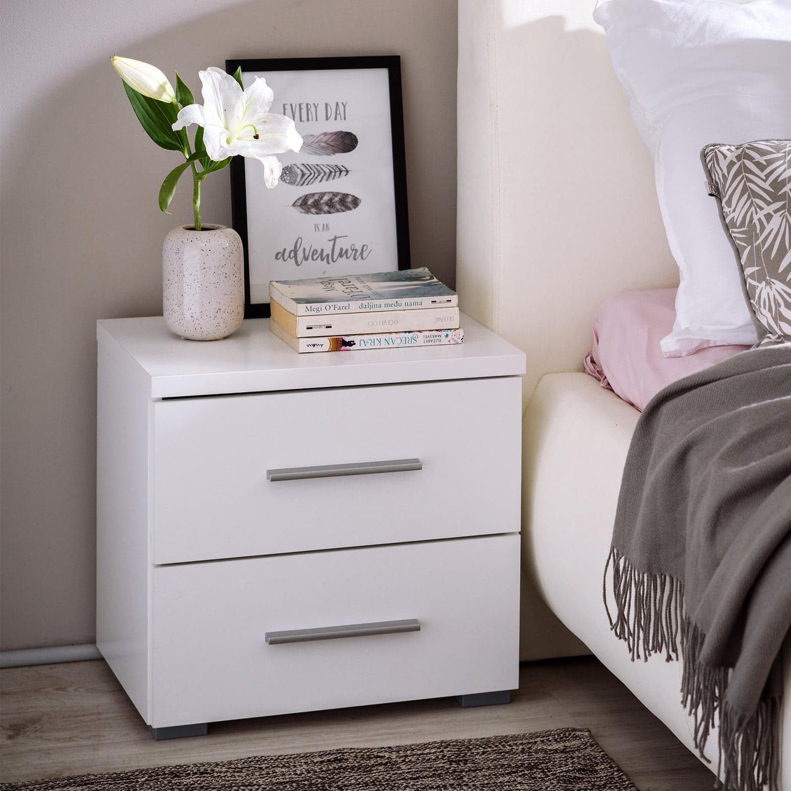 Comodino con 2 cassetti "Europe" con guide in metallo h 43 cm in Comodini Decor Space - Altamura, commercioVirtuoso.it