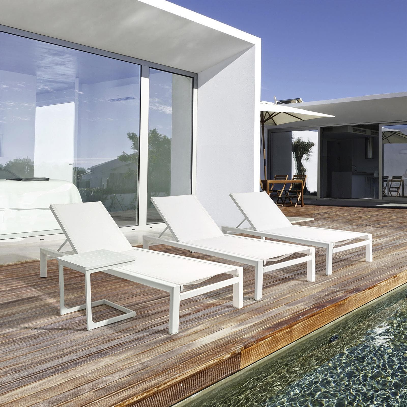 Lettino prendisole in alluminio sky con ruote, ideale per piscina e giardino Giardino e giardinaggio/Arredamento da giardino e accessori/Lettini Decor Space - Altamura, Commerciovirtuoso.it