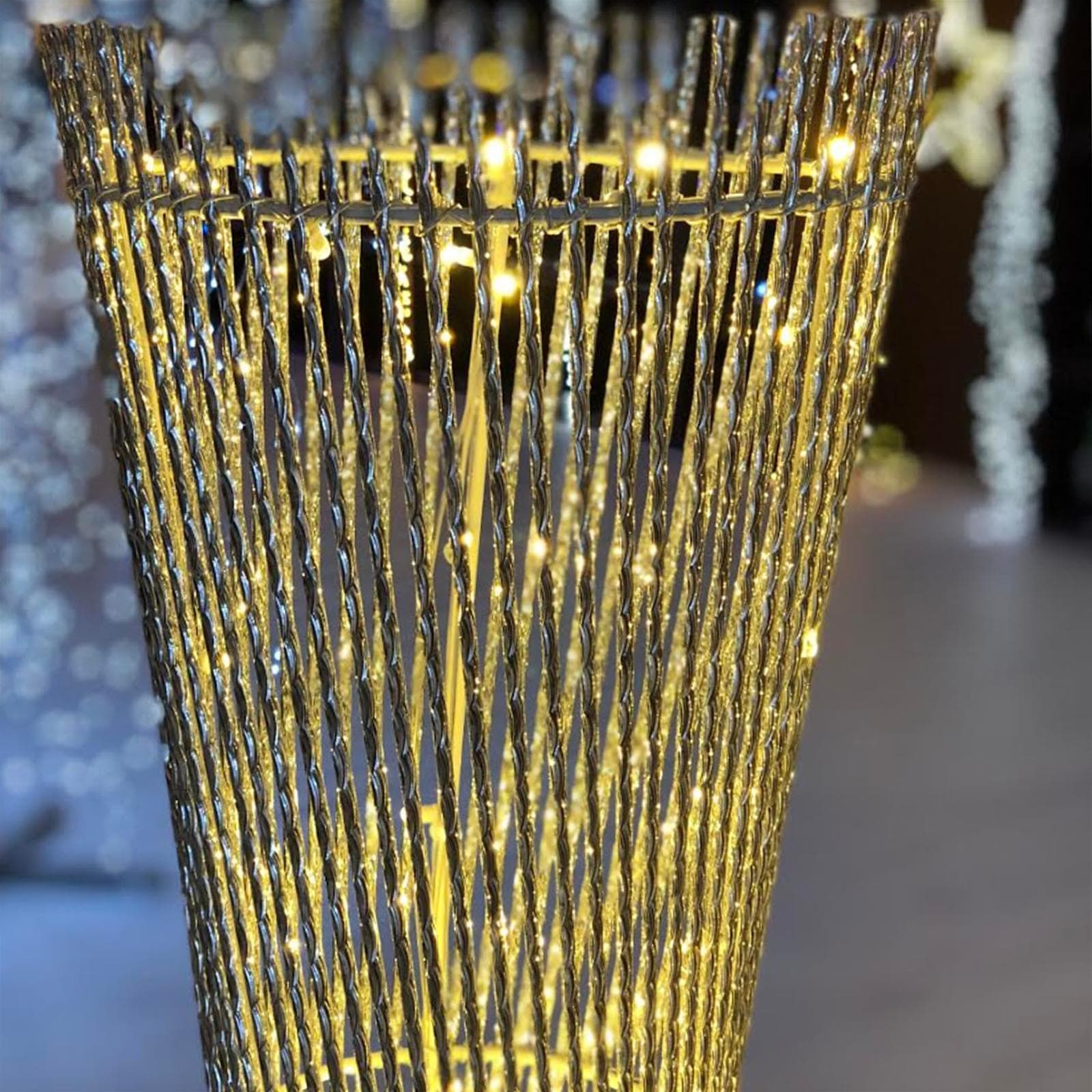 Colonna luminosa con 60 led, vaso alto h 100 cm lampada per arredamento moderno in Soprammobili Decor Space - Altamura, commercioVirtuoso.it