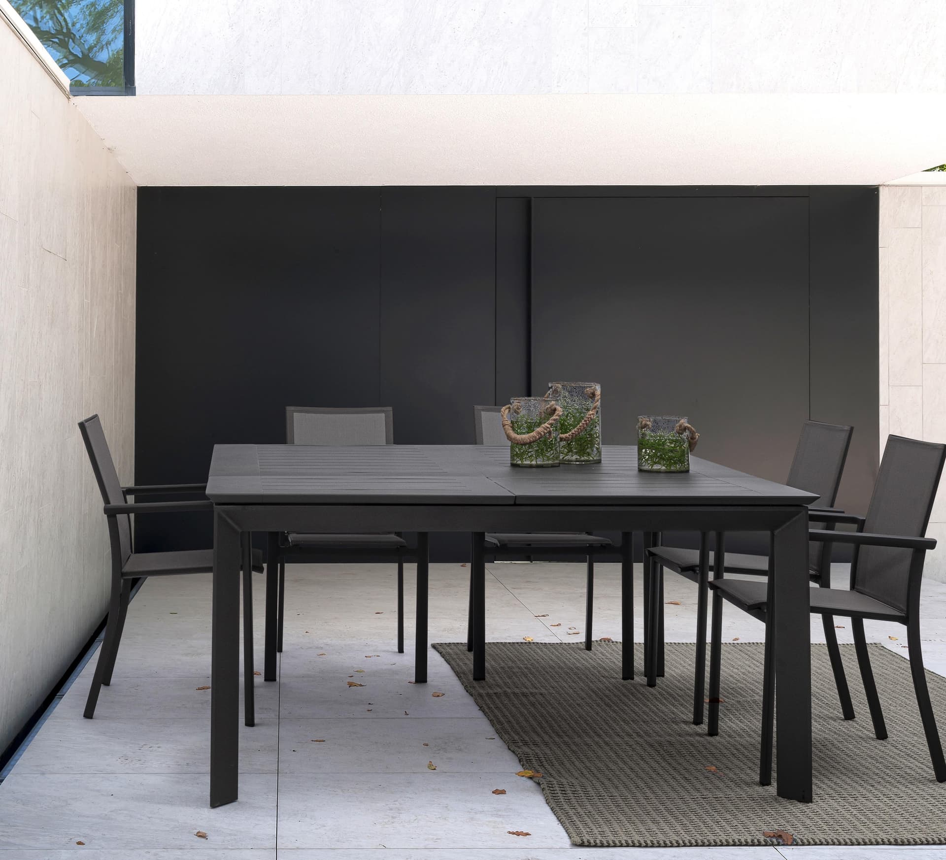 Tavolo allungabile "Konnor" in alluminio da esterno 160x110/160 per giardino e veranda in Tavoli standard Decor Space - Altamura, commercioVirtuoso.it