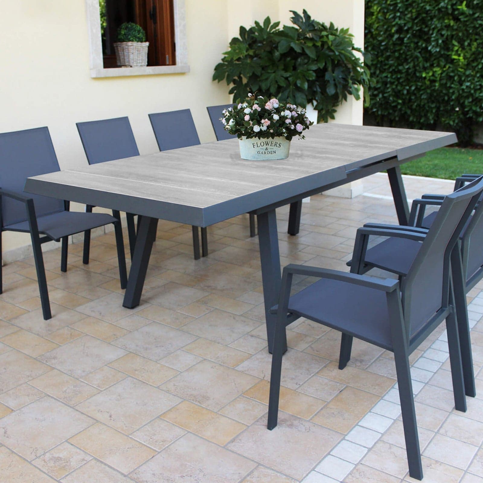 Tavolo allungabile "Cayman" in alluminio e Gres porcellanato per esterno 205\265 x 105 cm in Tavoli standard Decor Space - Altamura, commercioVirtuoso.it