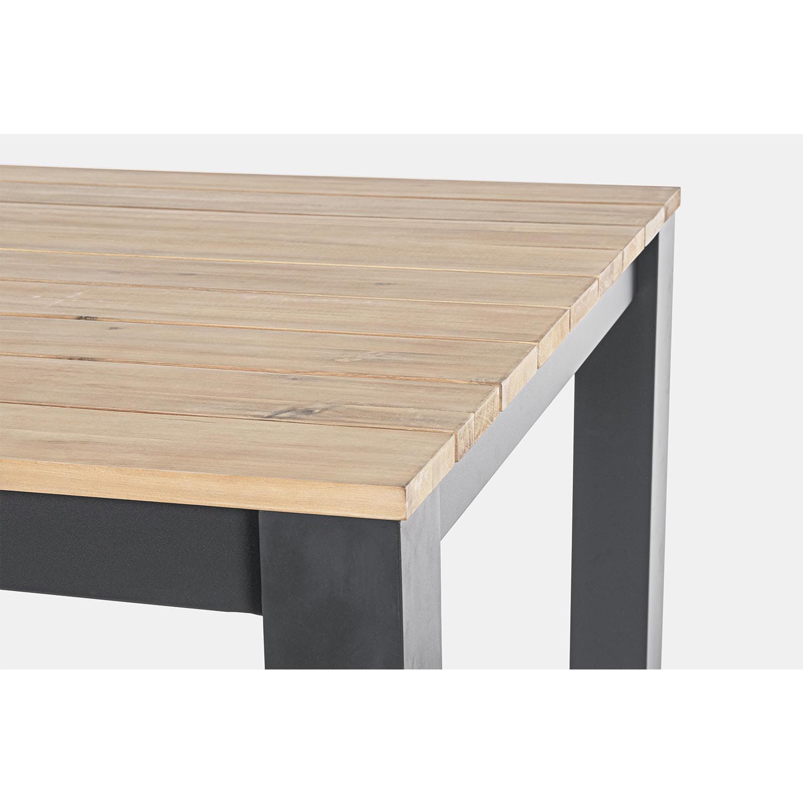 Tavolo quadrato moderno "Kailani" in alluminio verniciato nero e doghe in legno di acacia in Tavoli standard Decor Space - Altamura, commercioVirtuoso.it