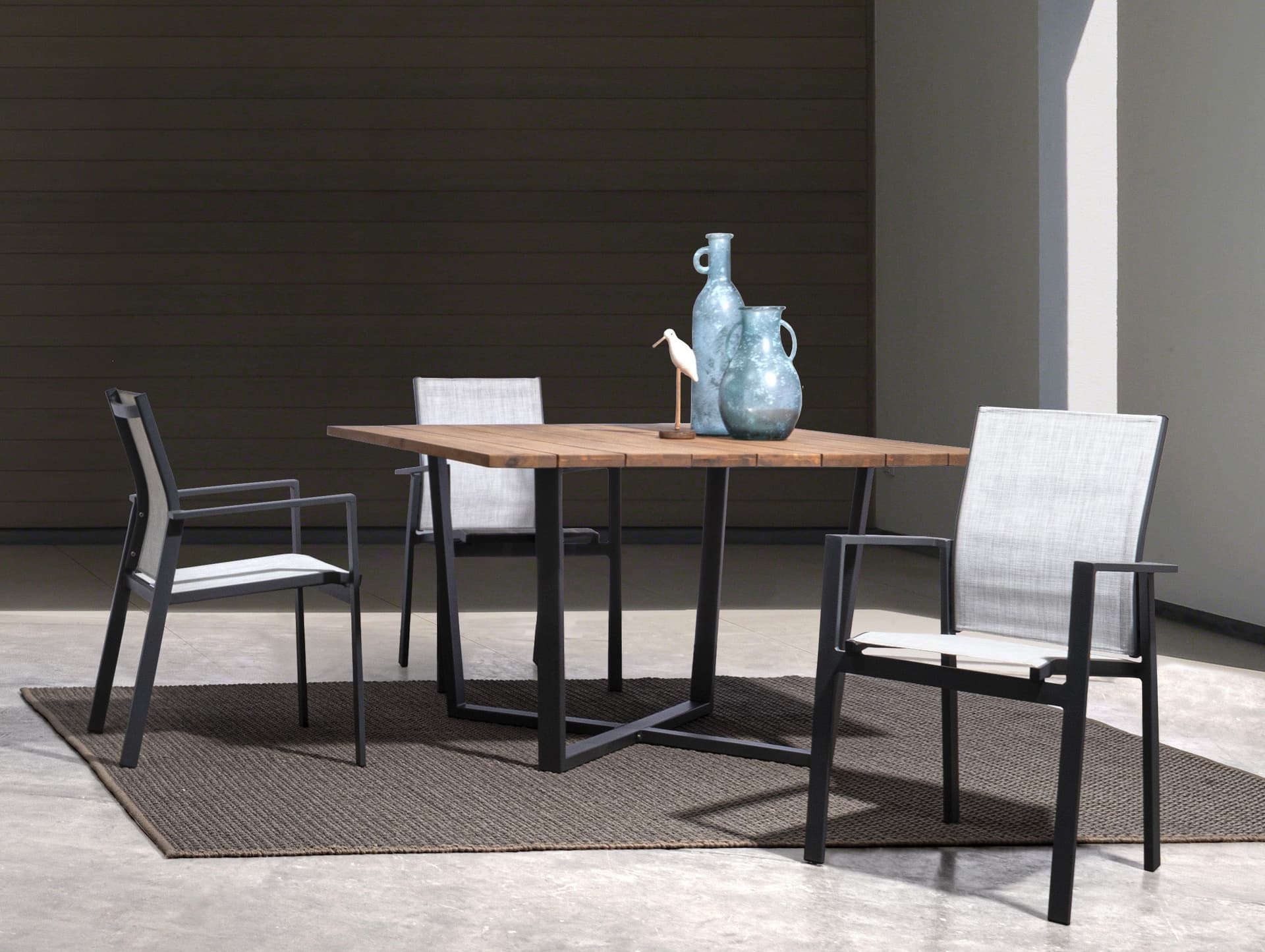 Tavolo quadrato moderno "Helsinki" in acciaio verniciato nero e doghe in legno 130 cm in Tavoli standard Decor Space - Altamura, commercioVirtuoso.it